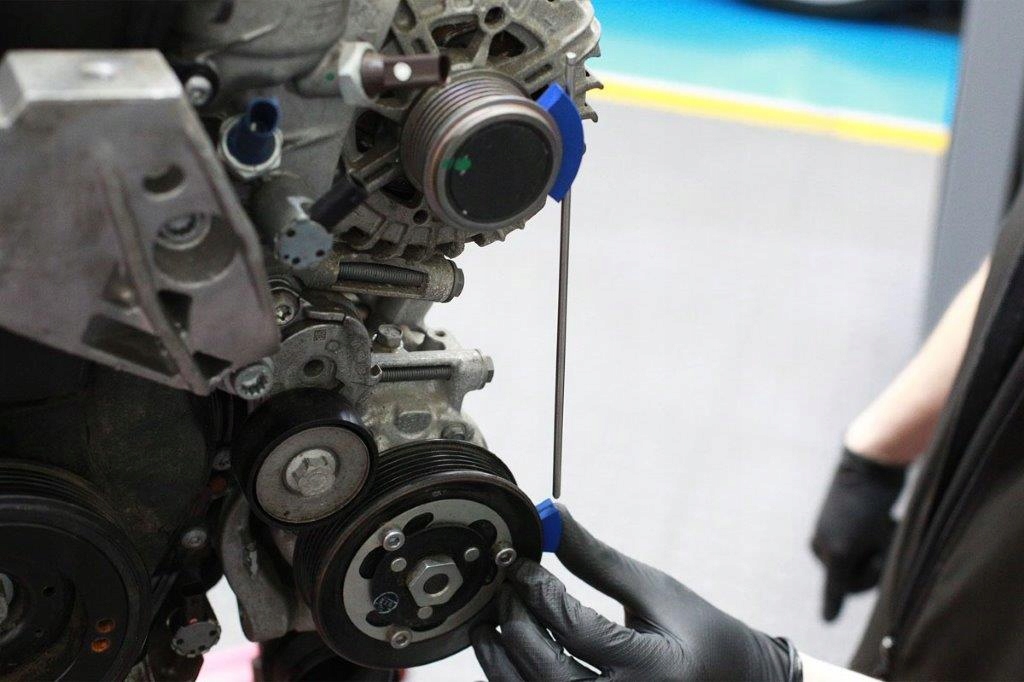 LASER NARZĘDZIE KONTROLNE DO OSIOWOŚCI KÓŁ PASOWYCH Typ samochodu Samochody osobowe