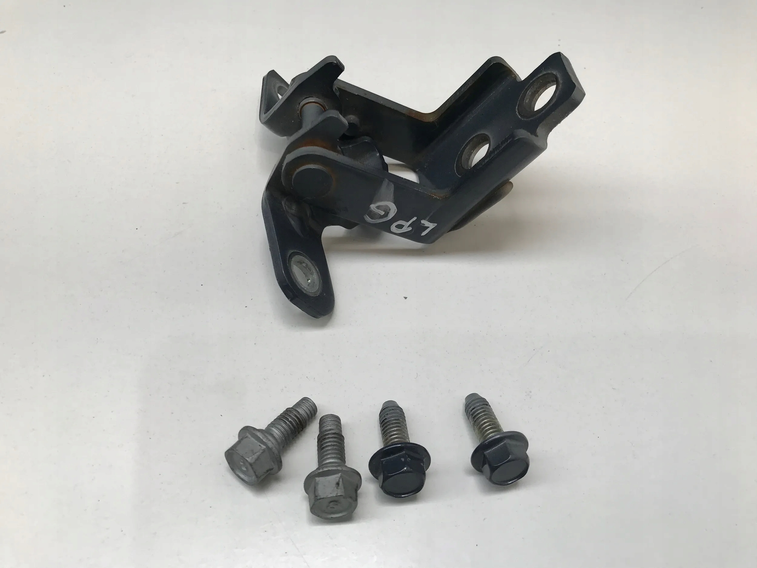 MAZDA MX-30 2022 ZAWIAS DRZWI PRZÓD LEWY GÓRNY