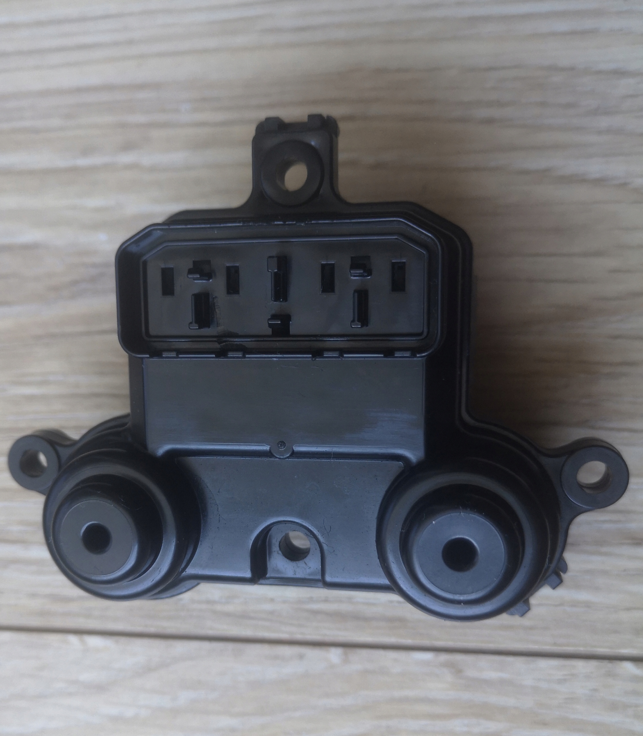 MAZDA 6 GJ LIFT SILNICZEK USTAWIENIA LUSTERKA R- Producent części Mazda OE