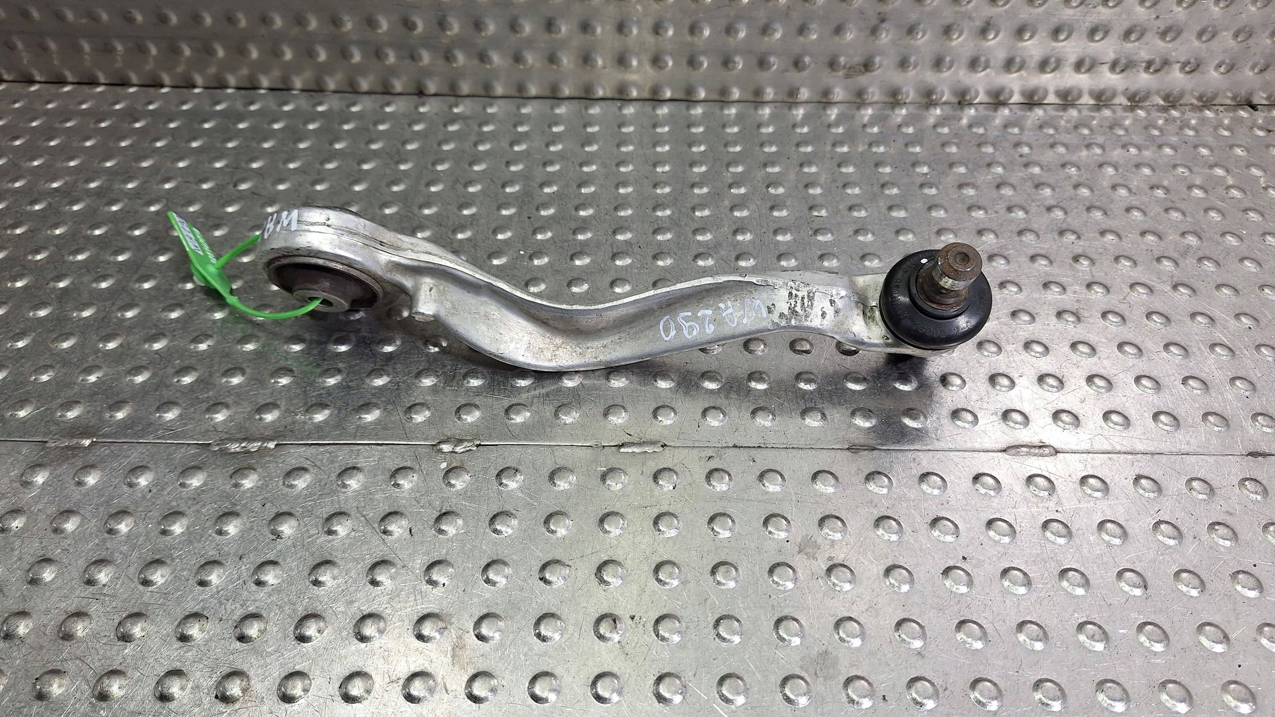 arm left front upper OE 4D0407511F AUDI A4 B6 A6 C5 PASSAT B5 SUPERB and