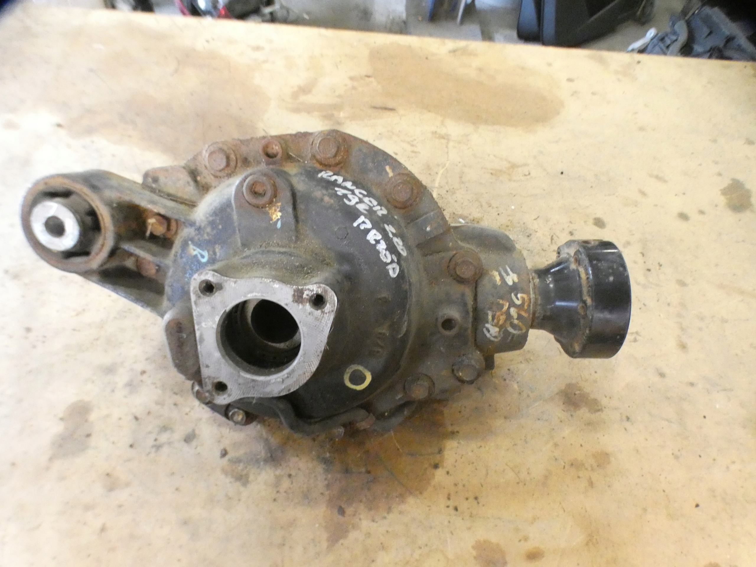FORD RANGER III IV 11-20 3,2 TDCI differential vorne differential