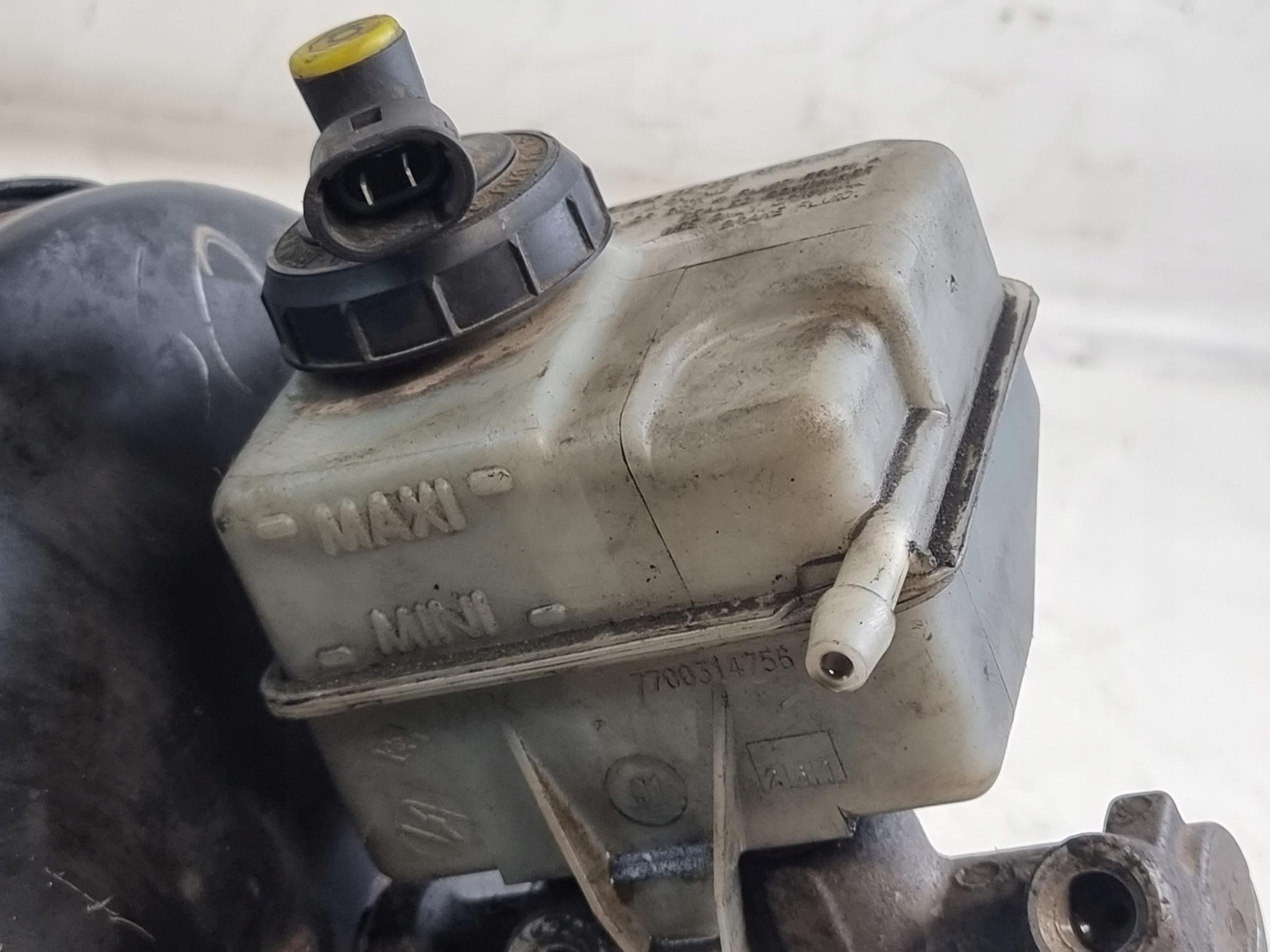 servo Servofreno OE 7700308123 OPEL MOVANO A 2.8 DTI