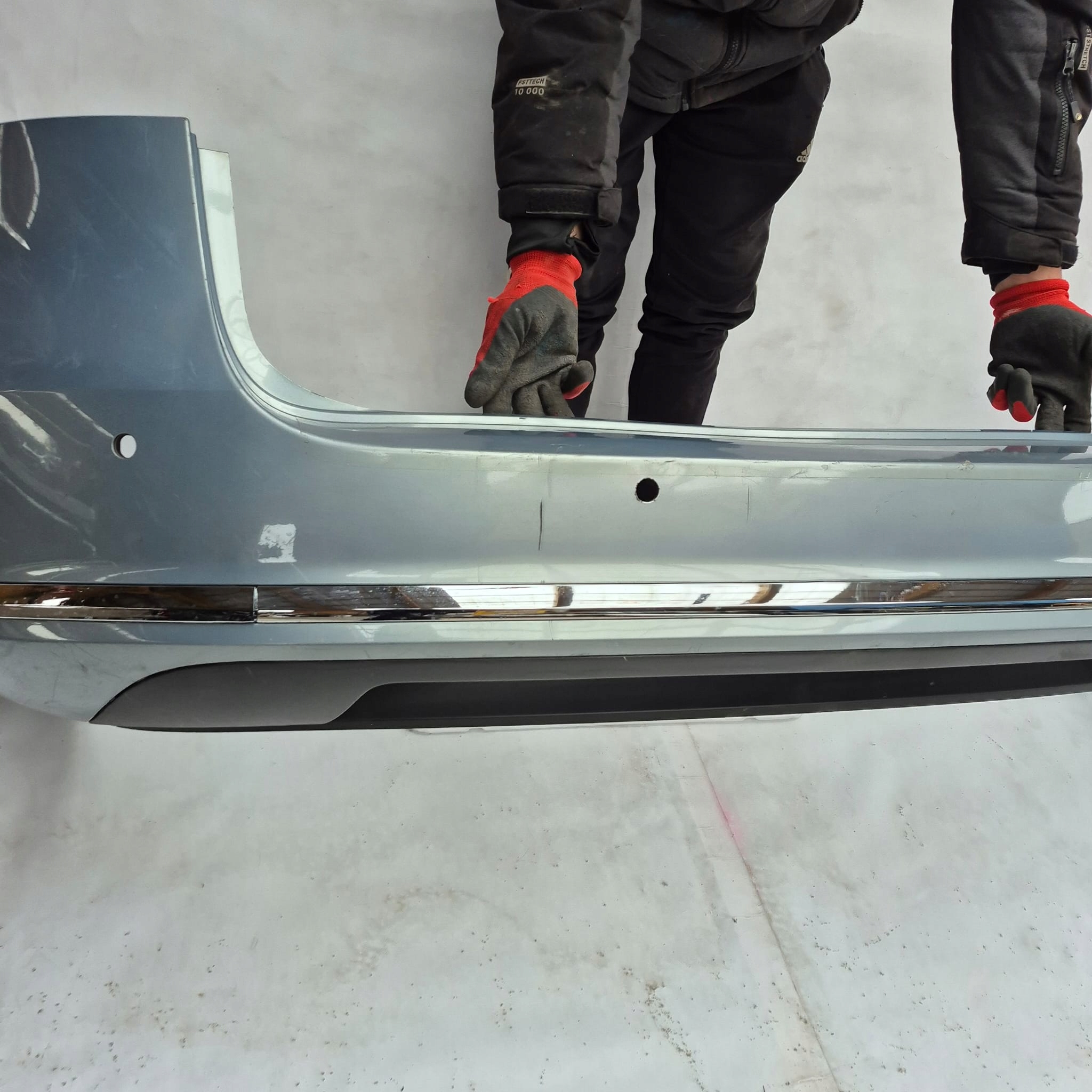 VW PASSAT B7 KOMBI 10-14 bumper rear part rear 4XPDC 3AF807421A