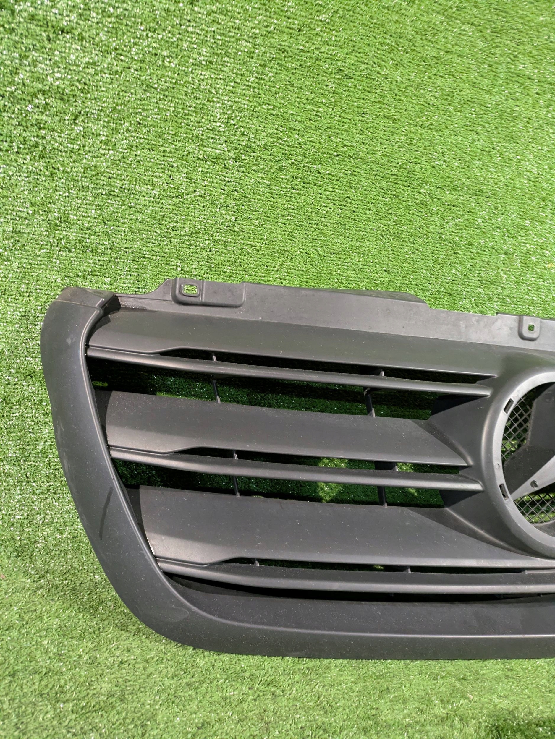 grill grille radiator MERCEDES W910 19- NR.32