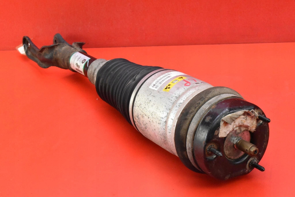 shock absorber left front 68231889AA JEEP GRAND CHEROKEE IV WK2 3.0 CRD 250 KM