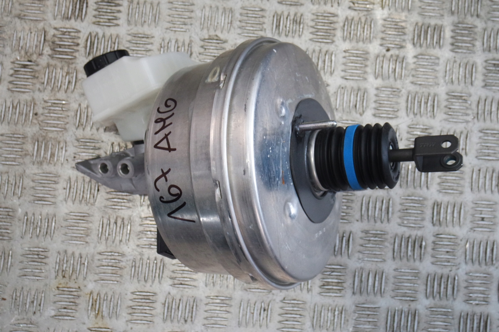 Сервопривод тормоза MERCEDES W167 A1674301500