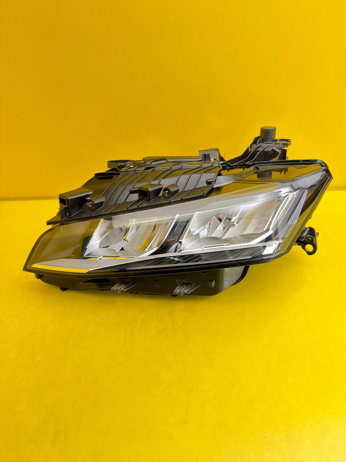 light left front Peugeot 308 III T10 P5 Led 2021- 9851673380