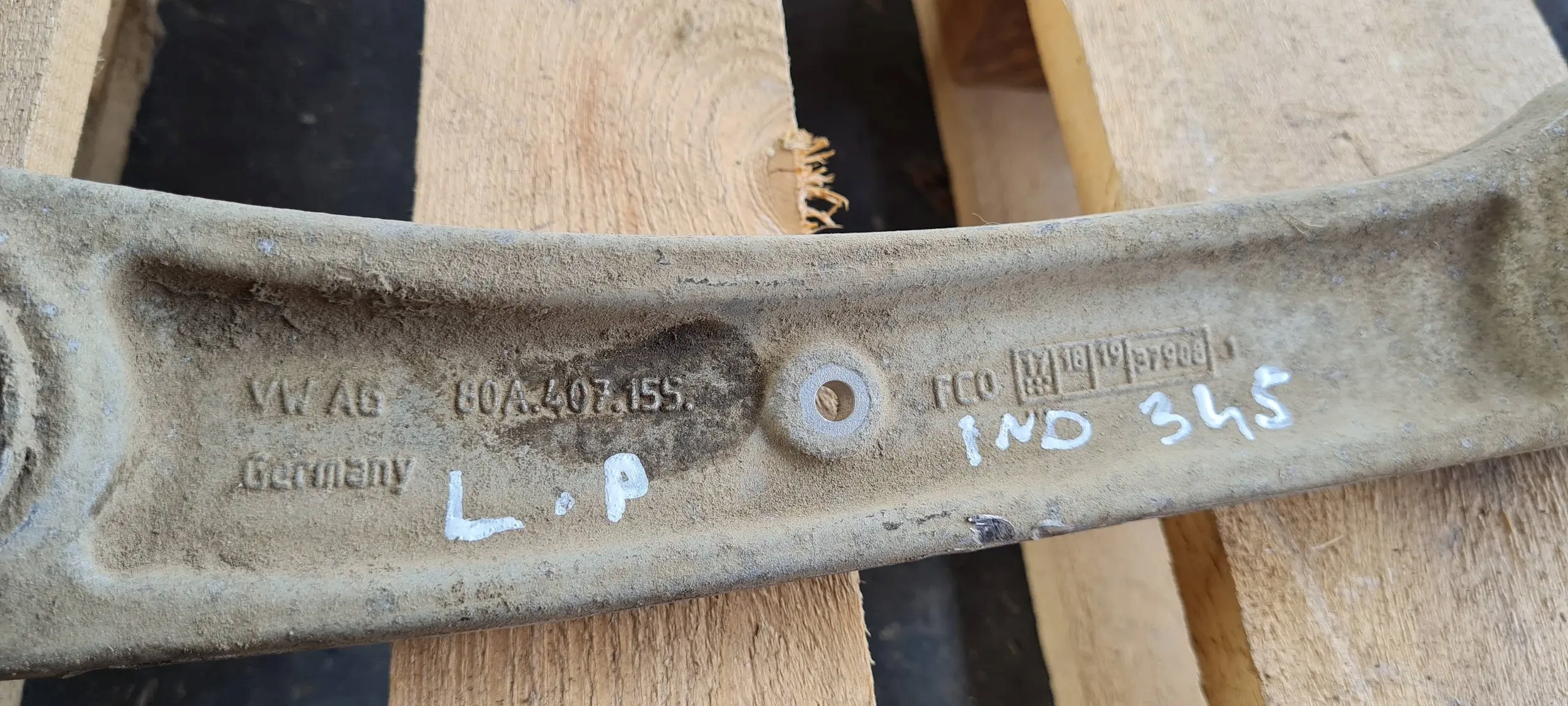 SQ5 Q5 80A QUERLENKER UNTERER PROSTY LINKS VORNE 80A407155