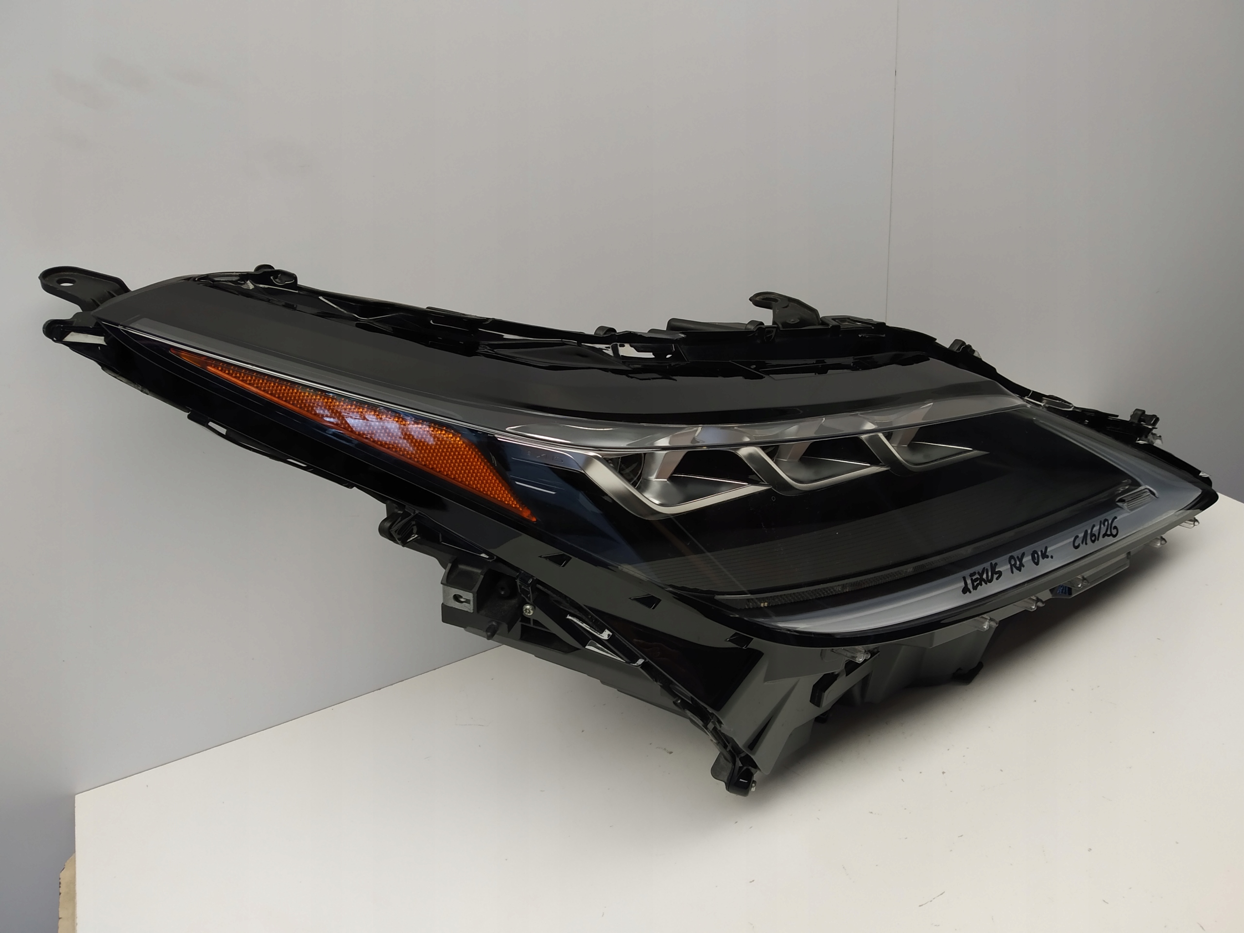 2019r- Lexus RX IV 4 lift reflektor light front right Full Led 3 soczewki