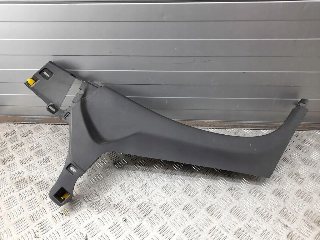 Chevrolet Corvette 22777846 левая обшивка стойки