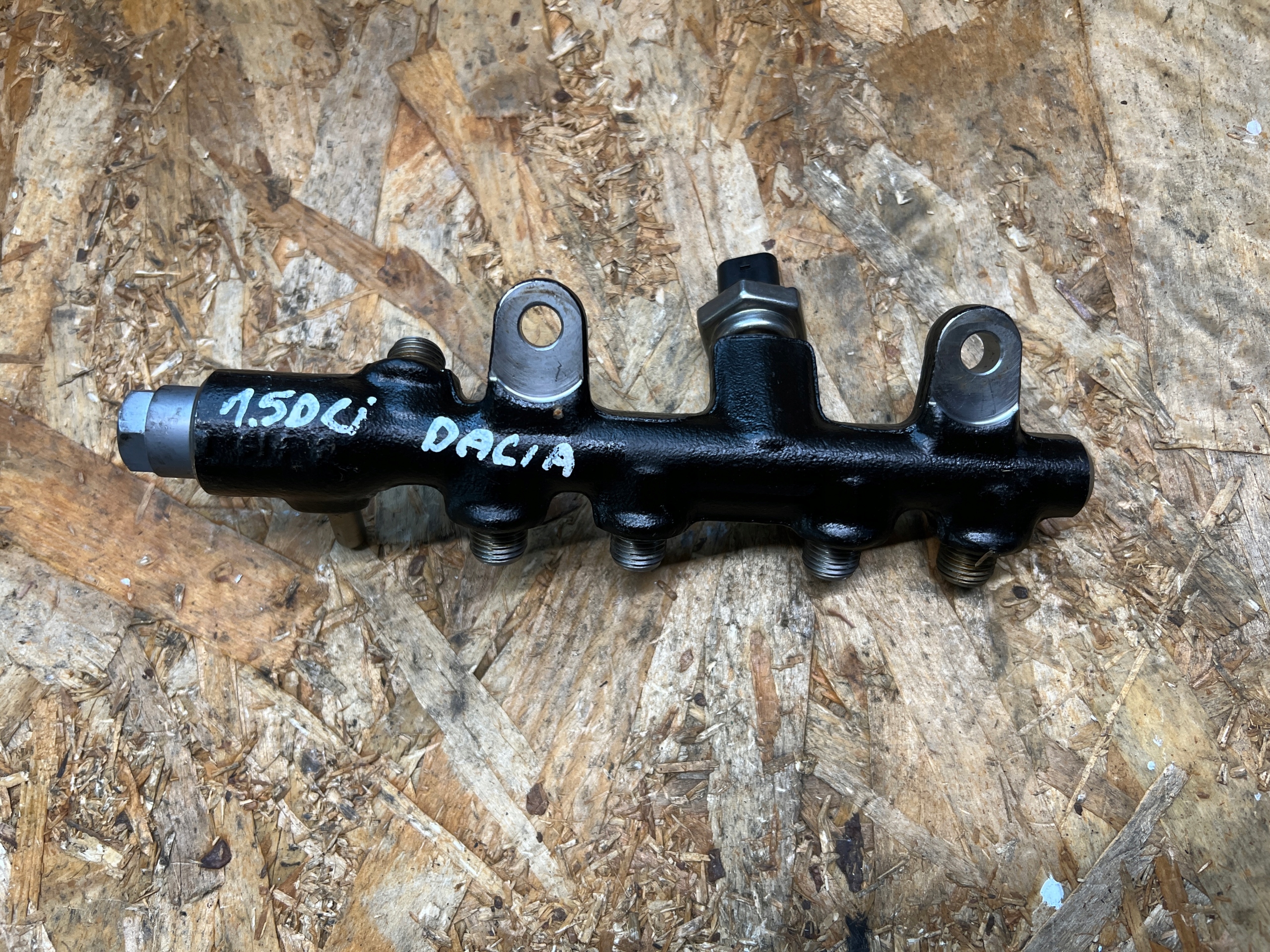 injection ramp sensor RENAULT KANGOO II CITAN 1.5 8201686620