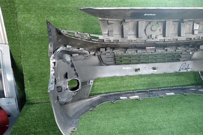OPEL ZAFIRA D VIVARO C LIFT 23- front bumper front