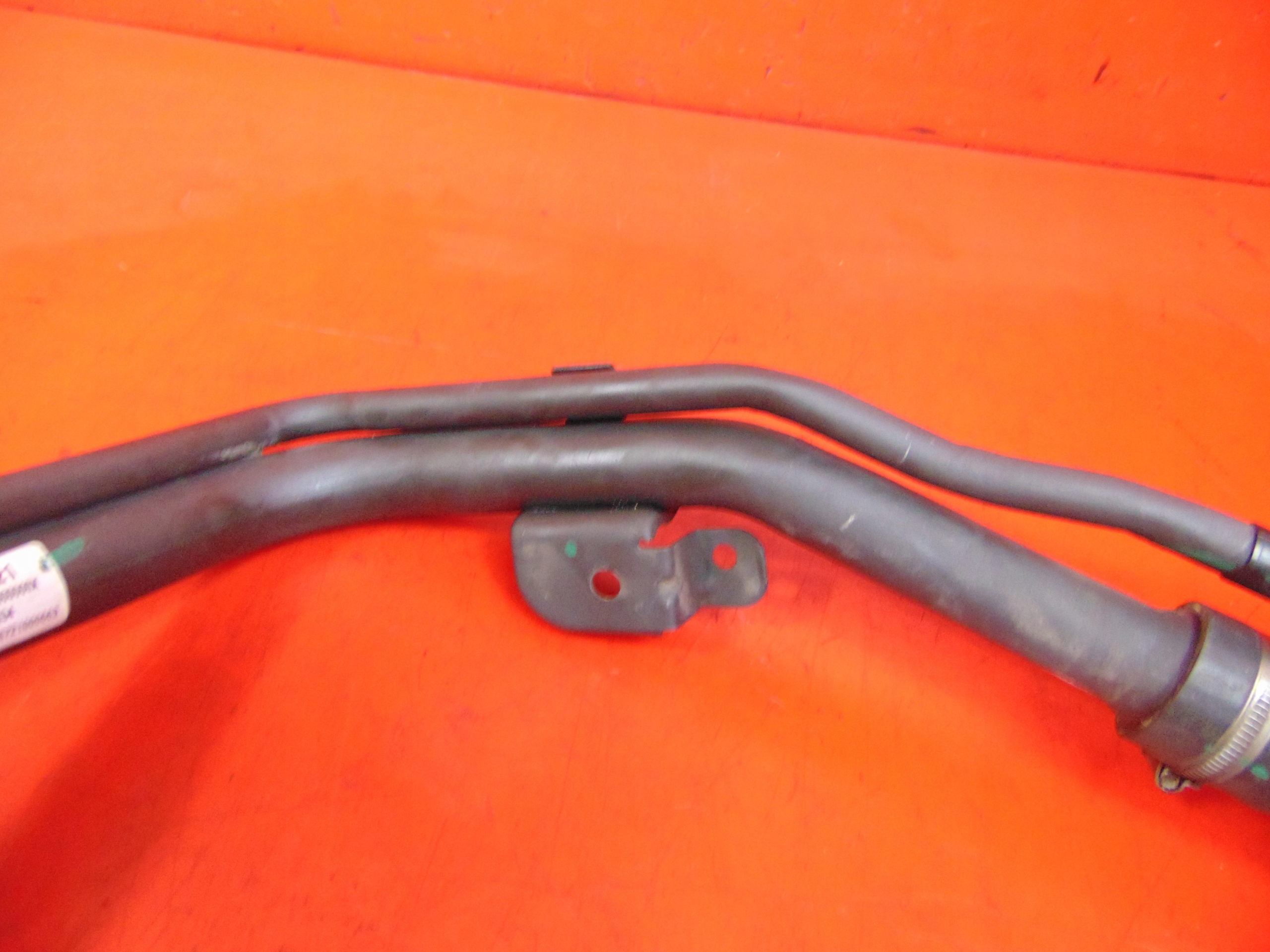 OPEL CORSA E 1.4 B SCHLAUCH ROHR TANKKLAPPE 39153721