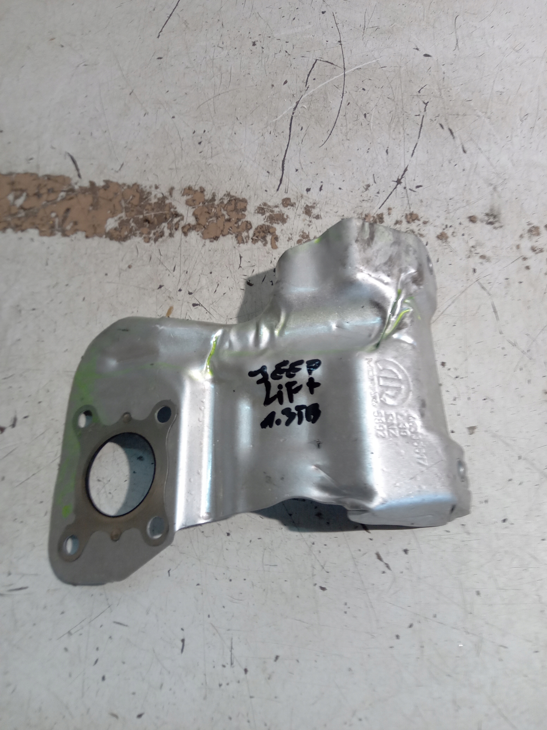 JEEP RENEGADE LIFT OSLONA TERMICZNA 46335517 1 3