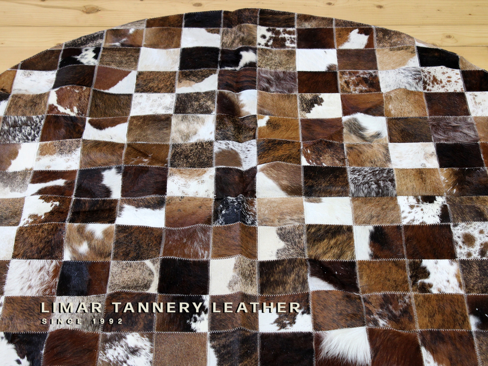 Dywan ze skóry bydlęcej Patchwork krowa Ø150cm Marka Limar Tannery Leather