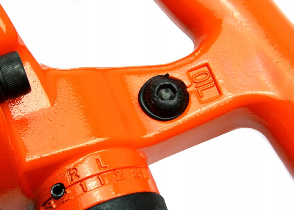 PNEUMATYCZNY KLUCZ UDAROWY 1'' 4500NM BJC KÓŁ TIR 5000 RPM 22CM TWIN Maksymalny moment obrotowy 4500 Nm