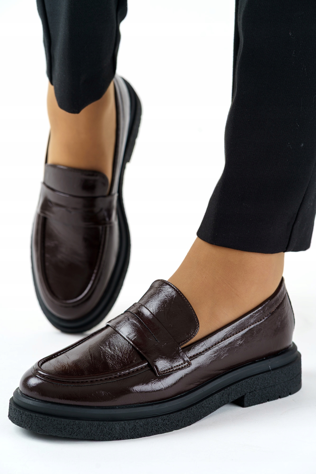 Mokasyny damskie na płaskim spodzie brązowe 39