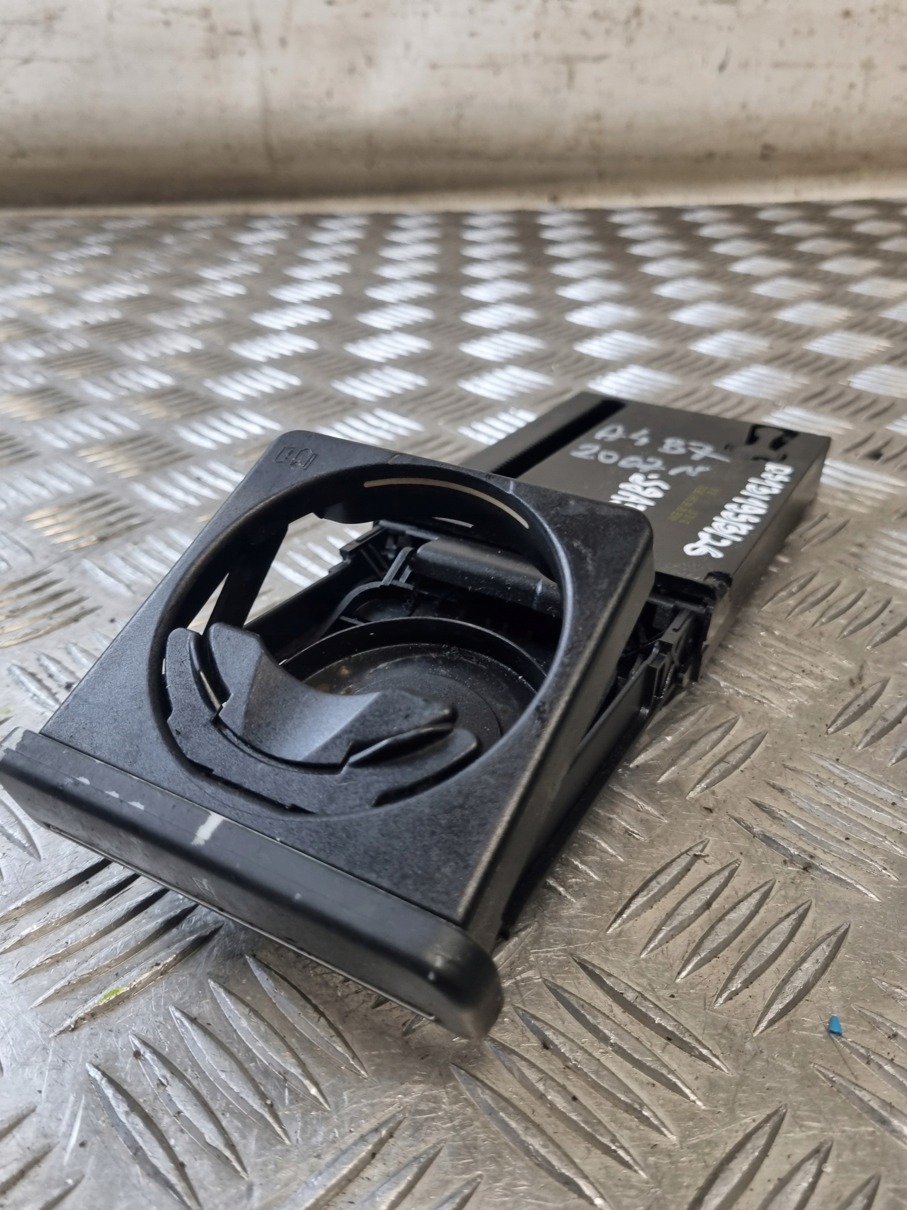 drška za držač čaše KUBEK CUPHOLDER AUDI A4 B6 CABRIO