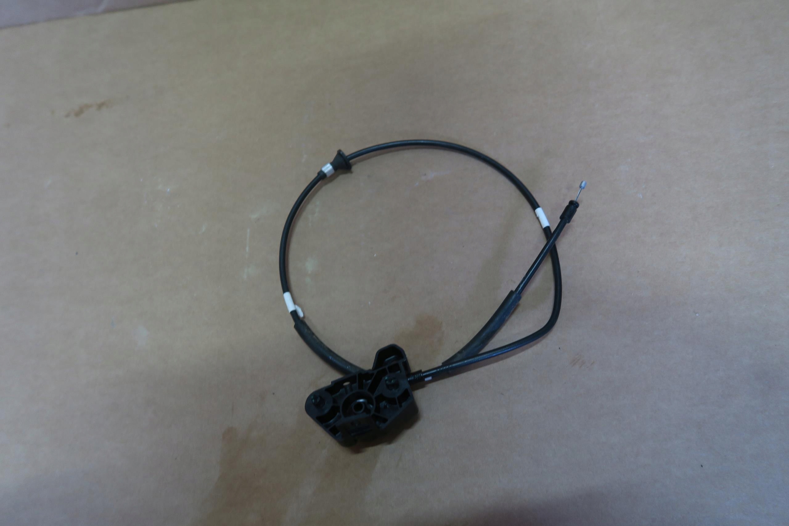 JX7B-16C856-AD - FORD KUGA III MK3 ТРОС ВІДКРИВАННЯ КАПОТА ТРОС