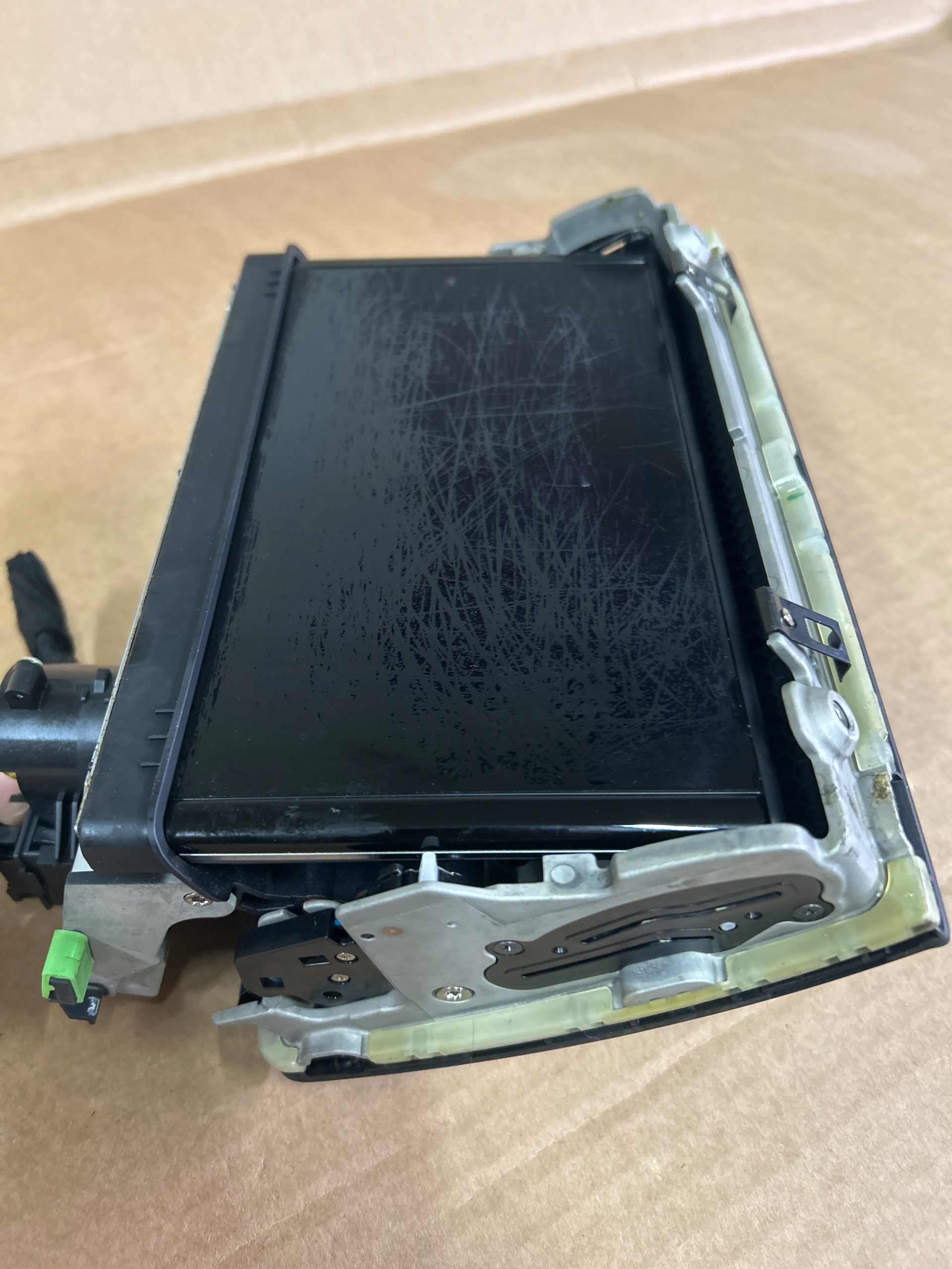 AUDI A3 8V WYSWIETLACZ 8V0857273K Typ samochodu Samochody osobowe