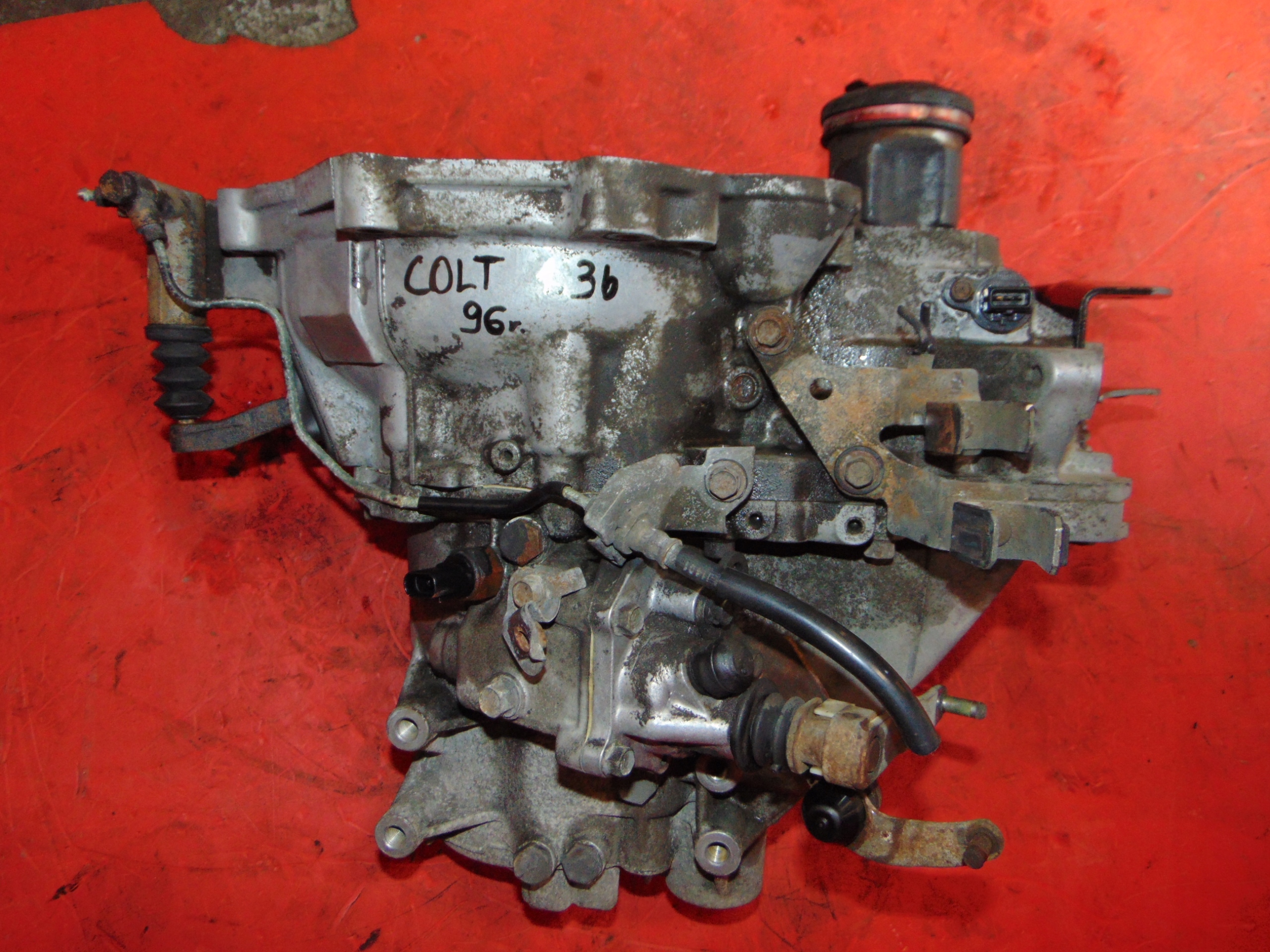 MITSUBISHI COLT V 1.3 B Getriebe F5M411R8A