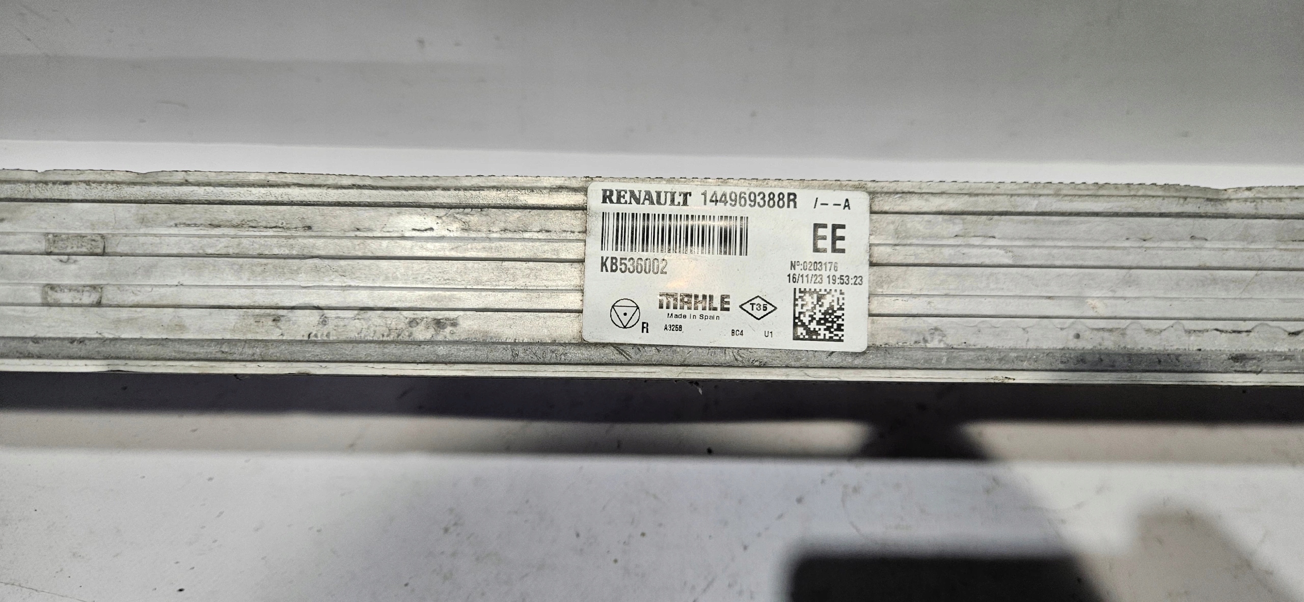Kühler luft INTERCOOLER RENAULT MASTER III 19- Original 144969388R
