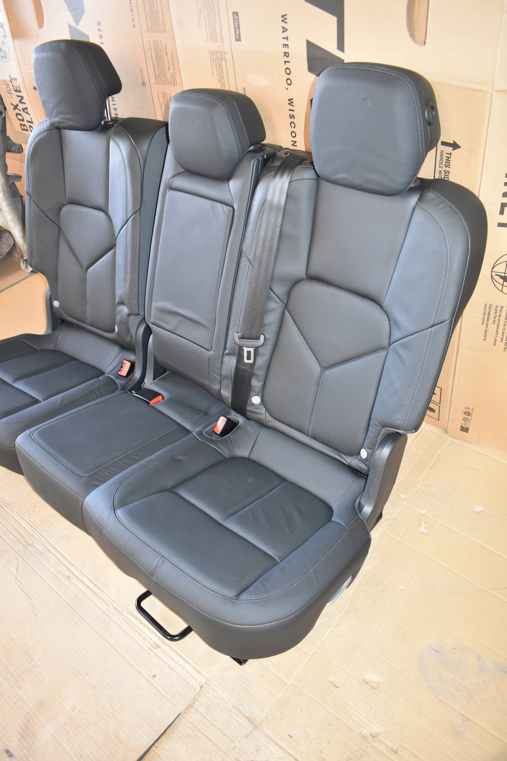 IDEALNE seats side TUNEL armrest PORSCHE CAYENNE 7P5 LIFT 1