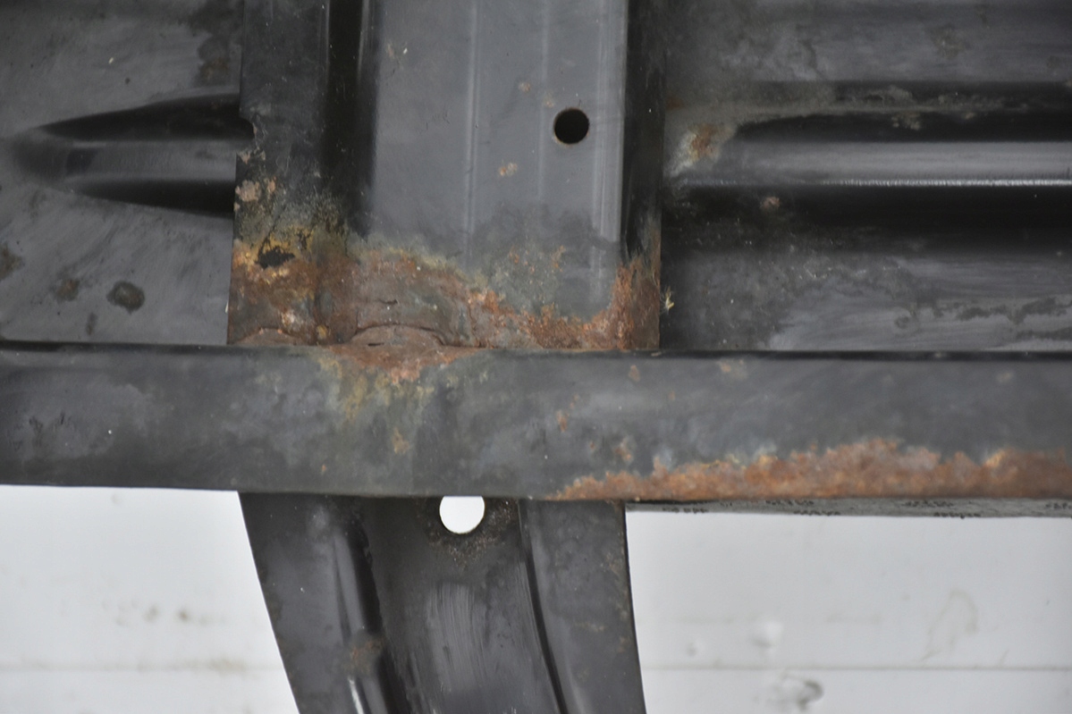 pillar sider front VW PASSAT B6 3C0807093