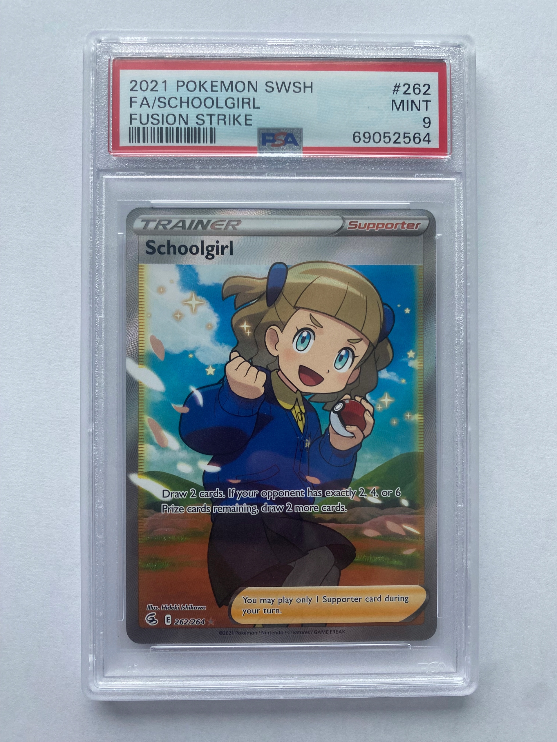 PSA 9 / Karta Pokemon: Schoolgirl (FST 262) / Fusion Strike