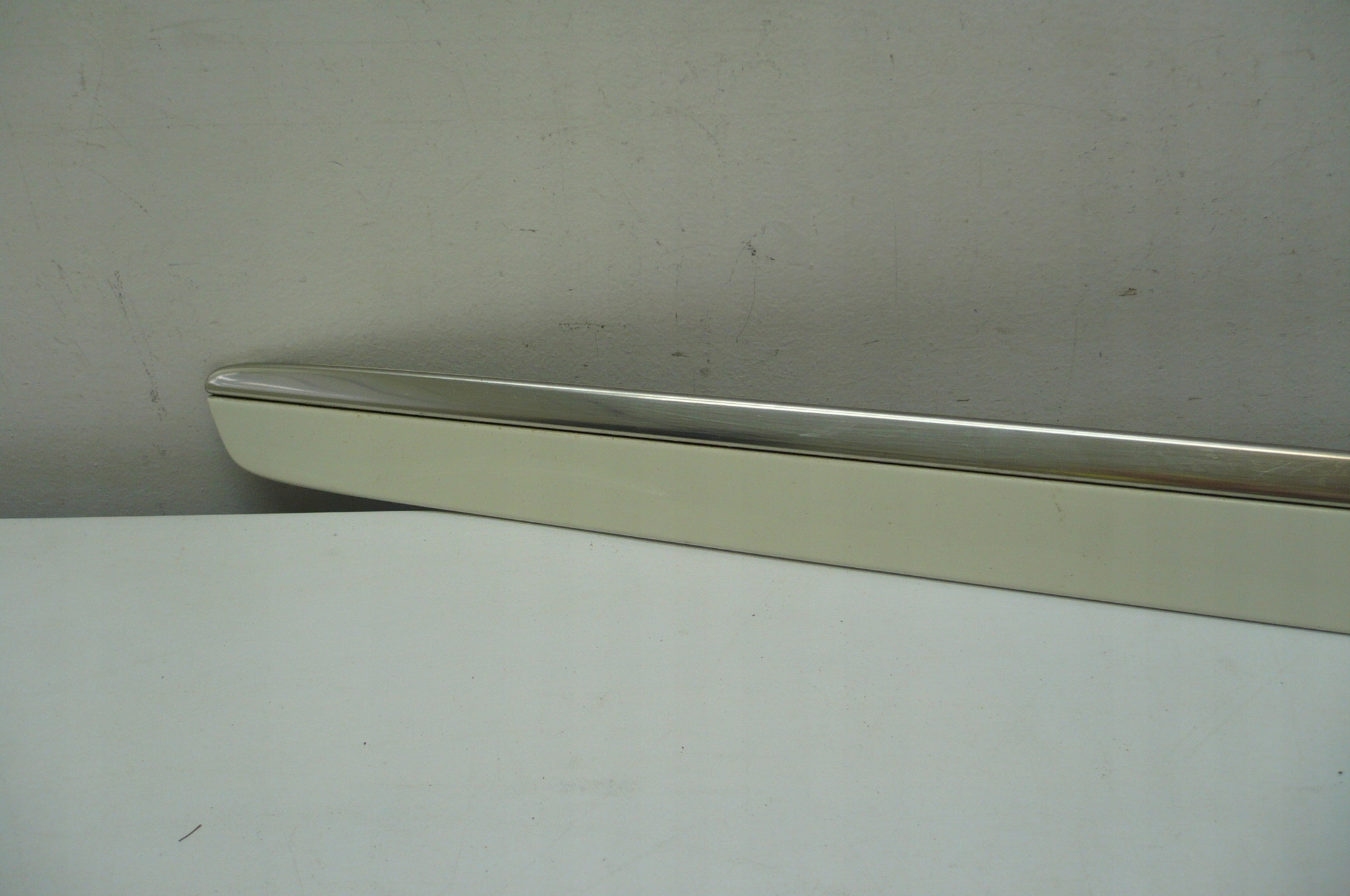 MERCEDES ML W164 05-11 moulding door left front original