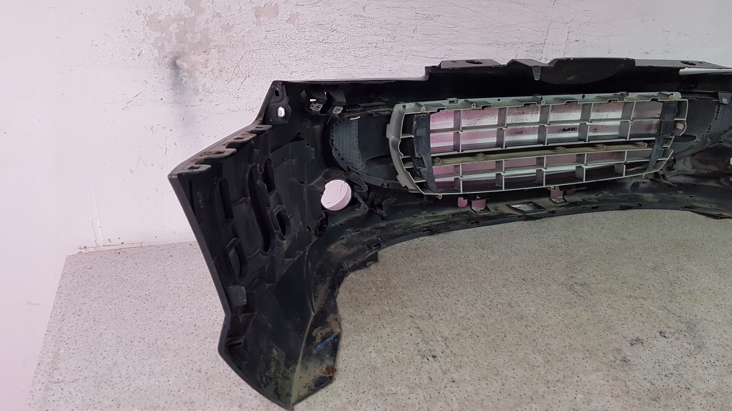PEUGEOT 407 COUPE STOSSSTANGE VORNE 8405