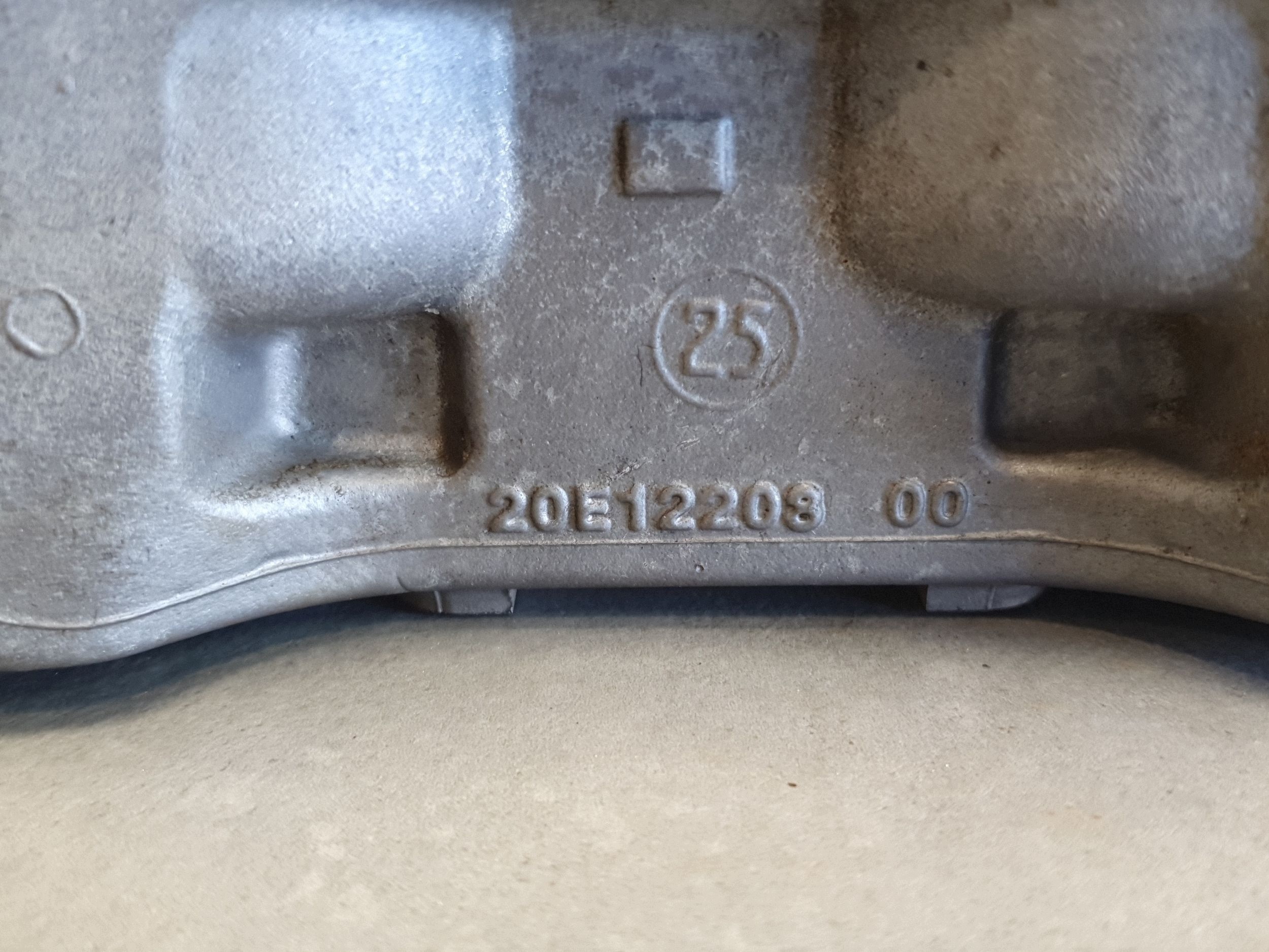 Audi Q6 e-tron de l’étriers freins frein gauche avant 95C615105DC