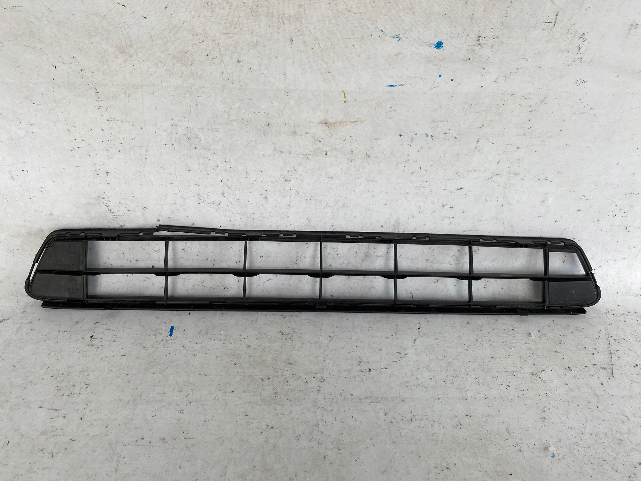 SUBARU XV 17- grid central of a bumper front 57731FL110