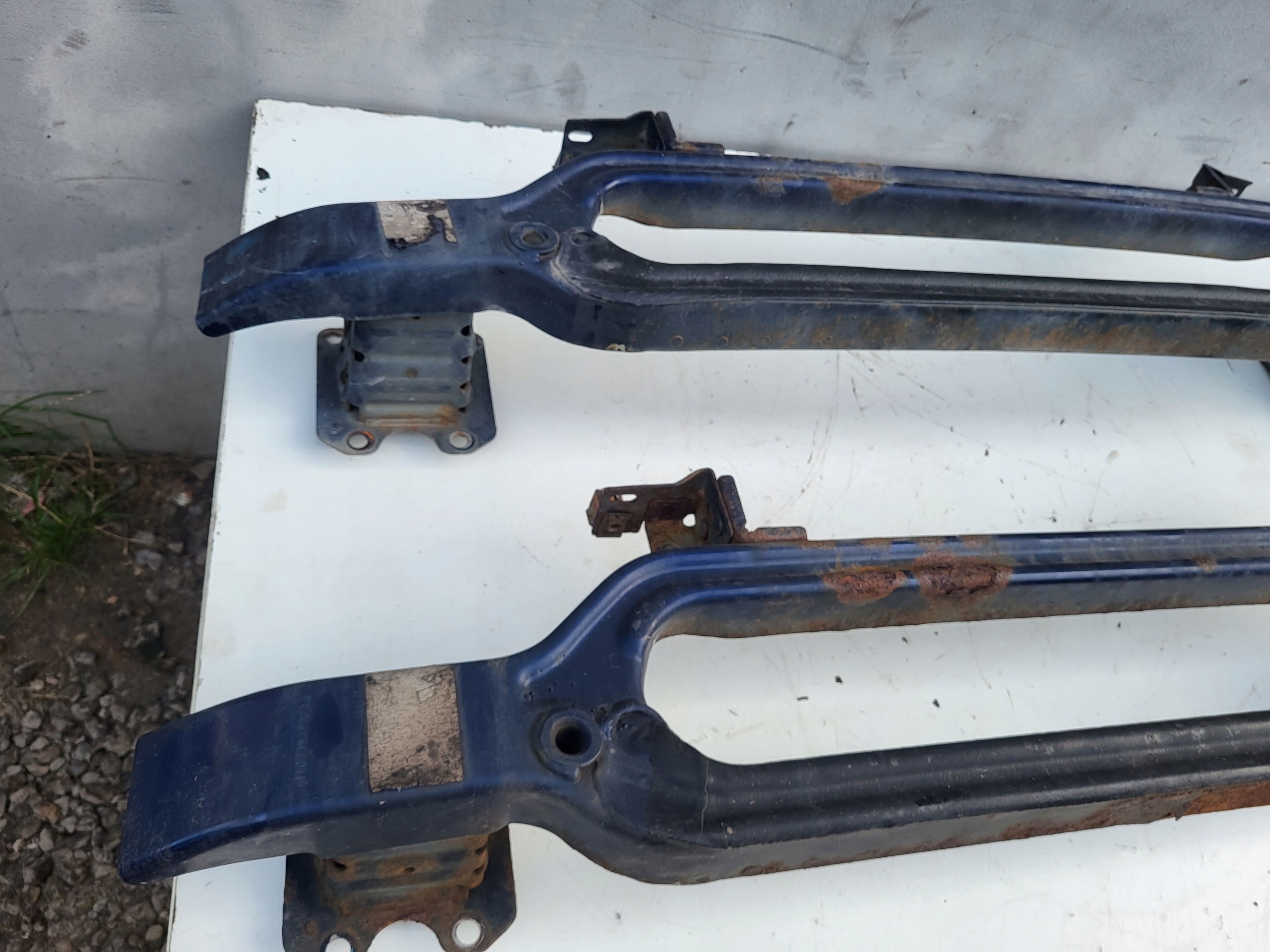 výztuha pod nárazník předek PEUGEOT 407