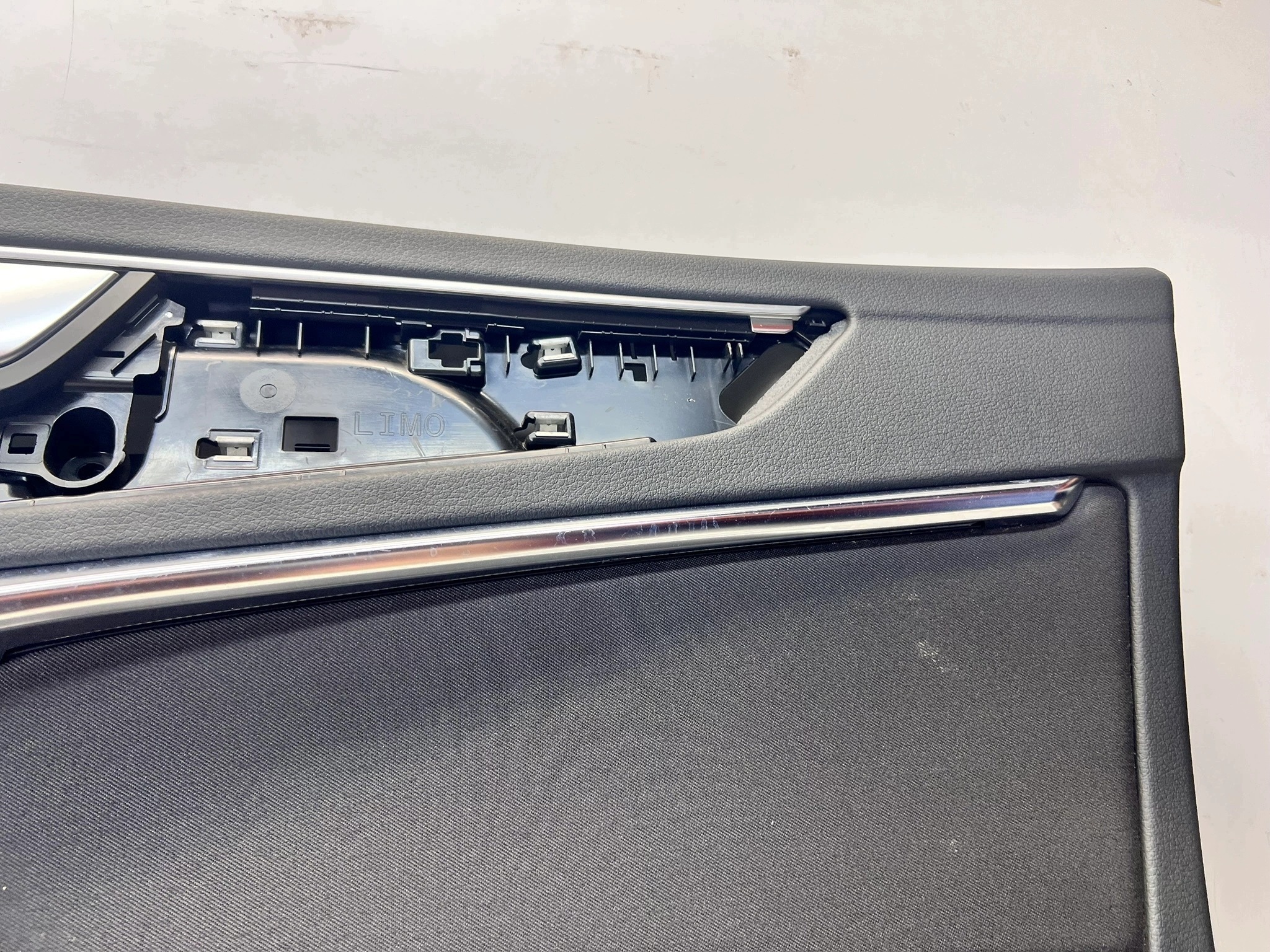 side door right front AUDI A6 C8 4K1867106B QQ2
