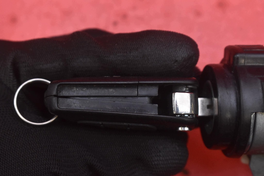 ignition key HYUNDAI IX35 1 and 2.0 16V 163 KM 09-13