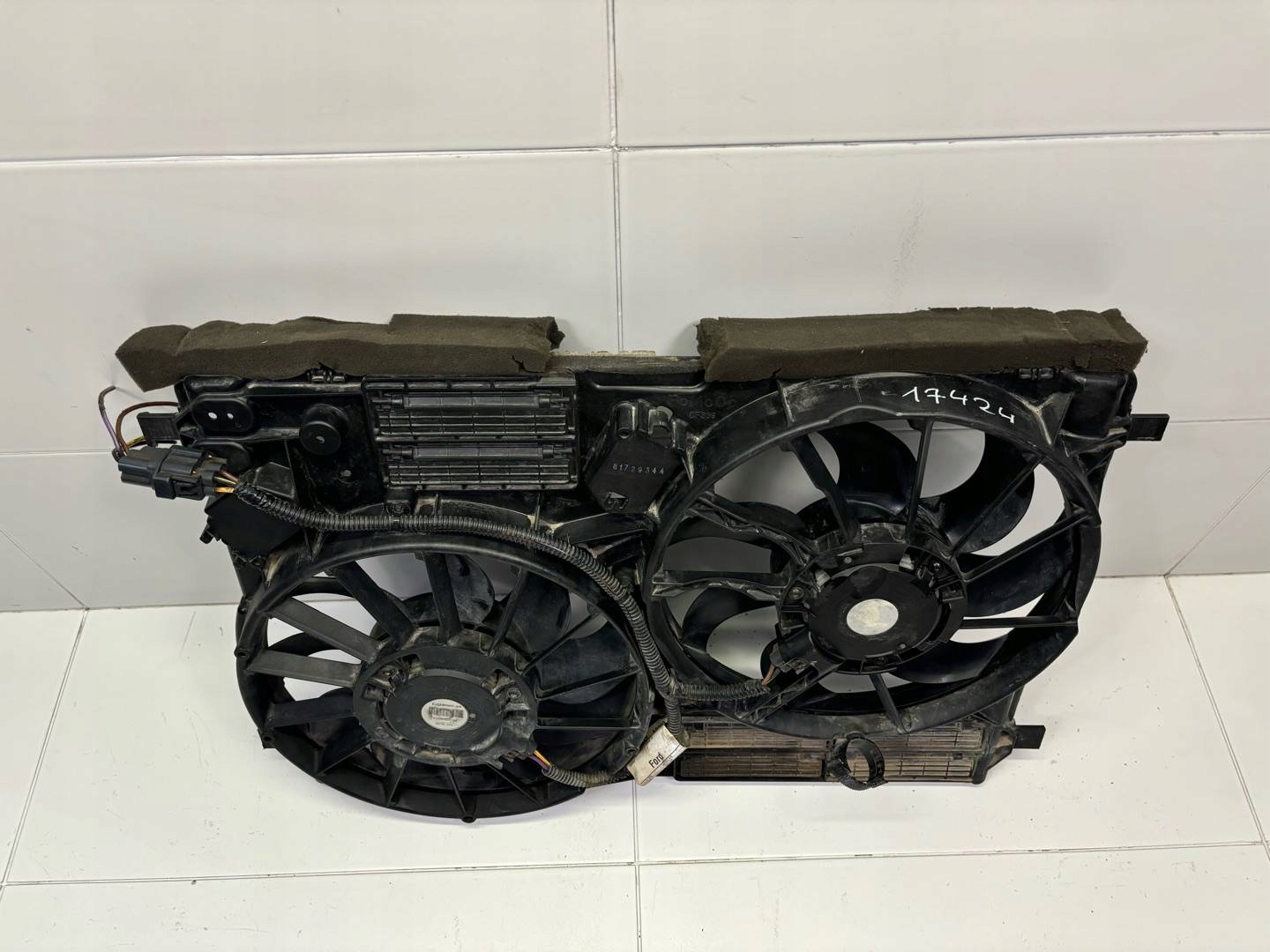 ventilátor chladiče Ford Kuga 2 2016 EJ73-8C607-AG