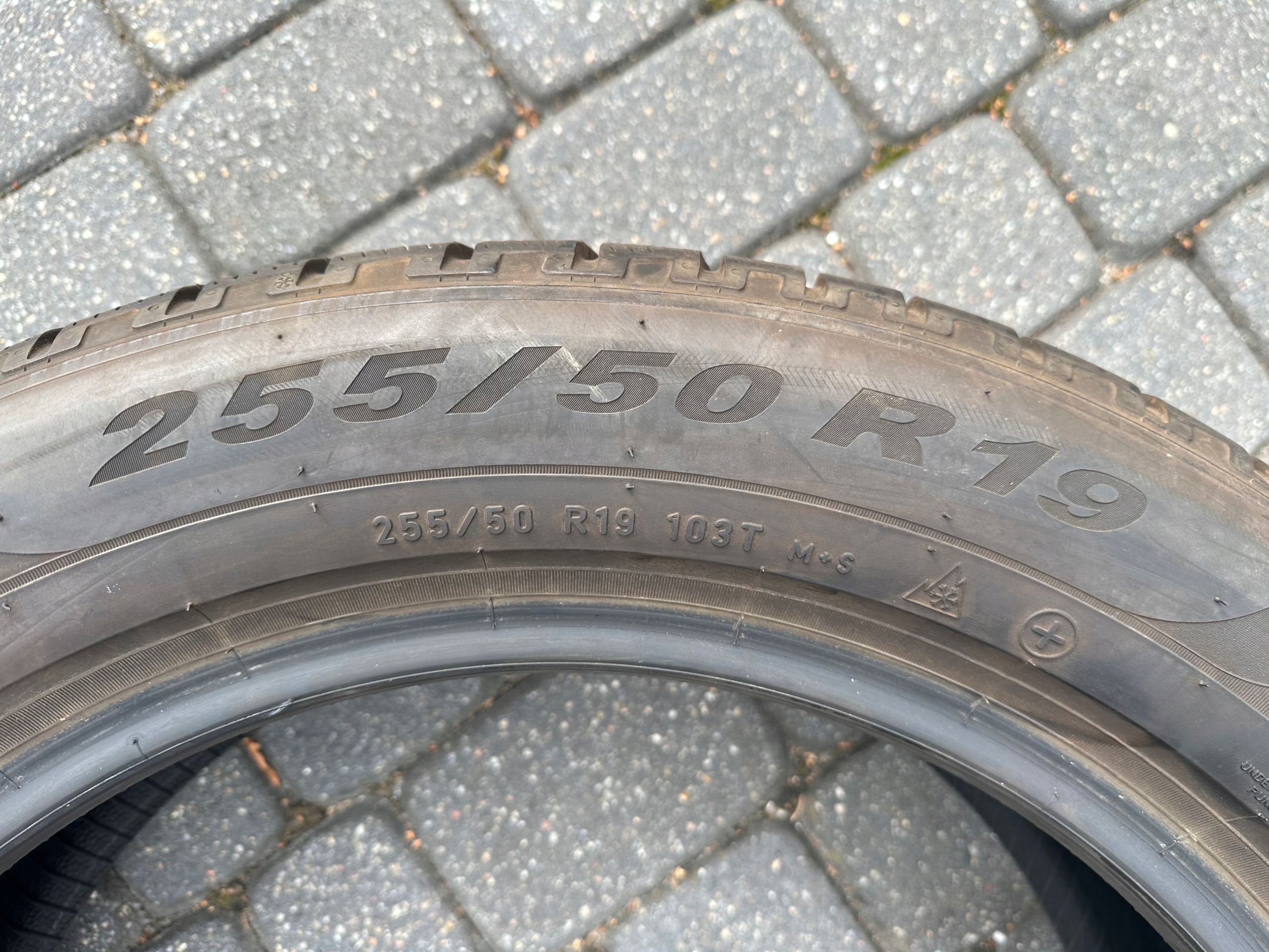 Opona Pirelli Scorpion Winter - 255/50/19 Model Scorpion Winter