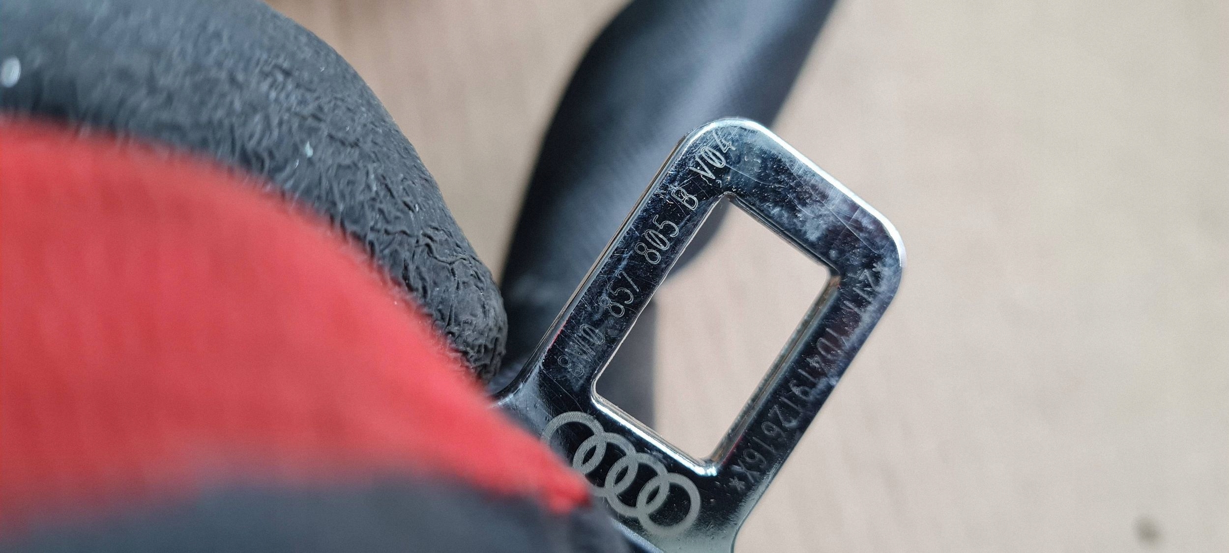 A4 B9 8W Gurten Sicherheits links heck Spanner 8W0857805B