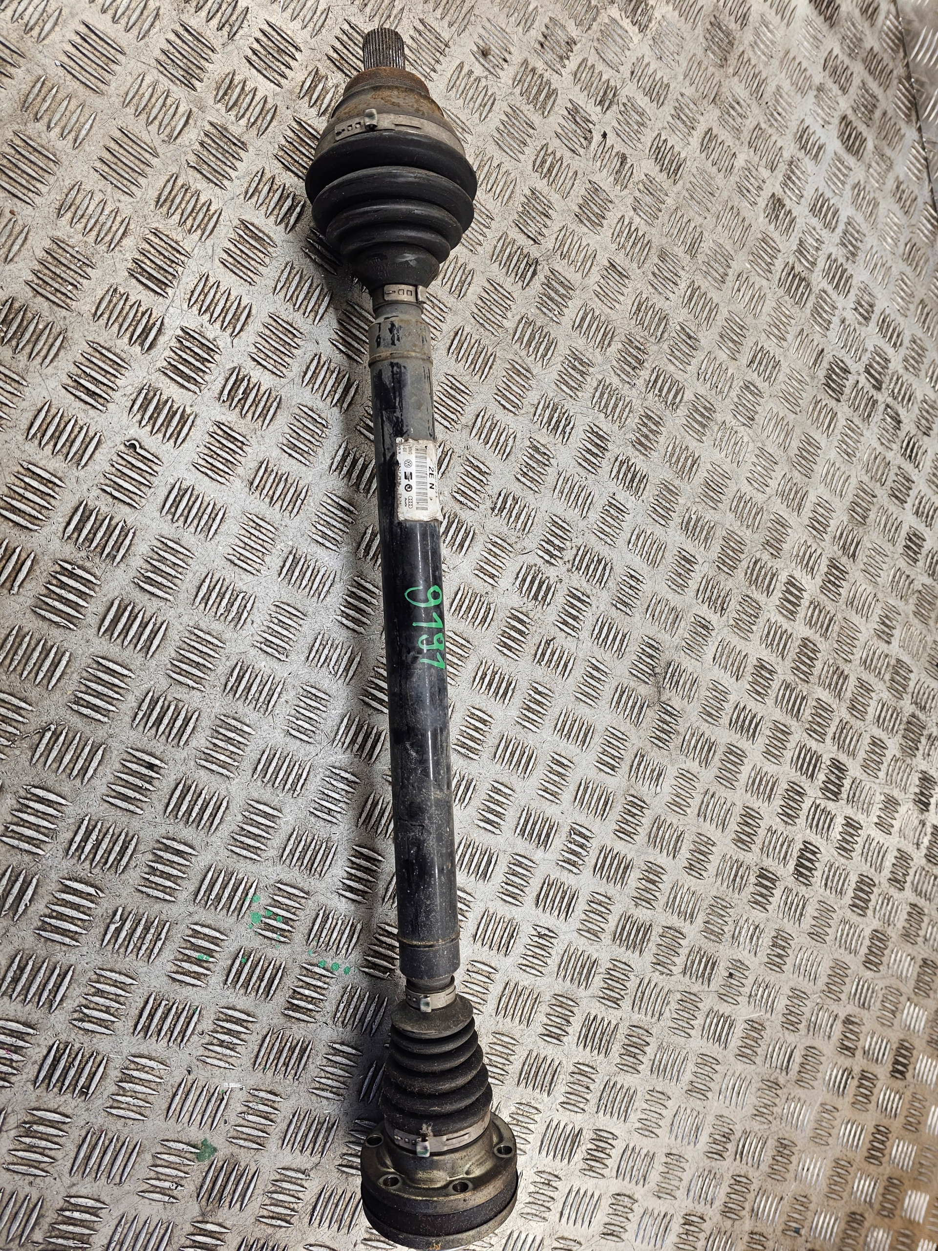 poloos pravý předek VW CADDY 2K0407272E