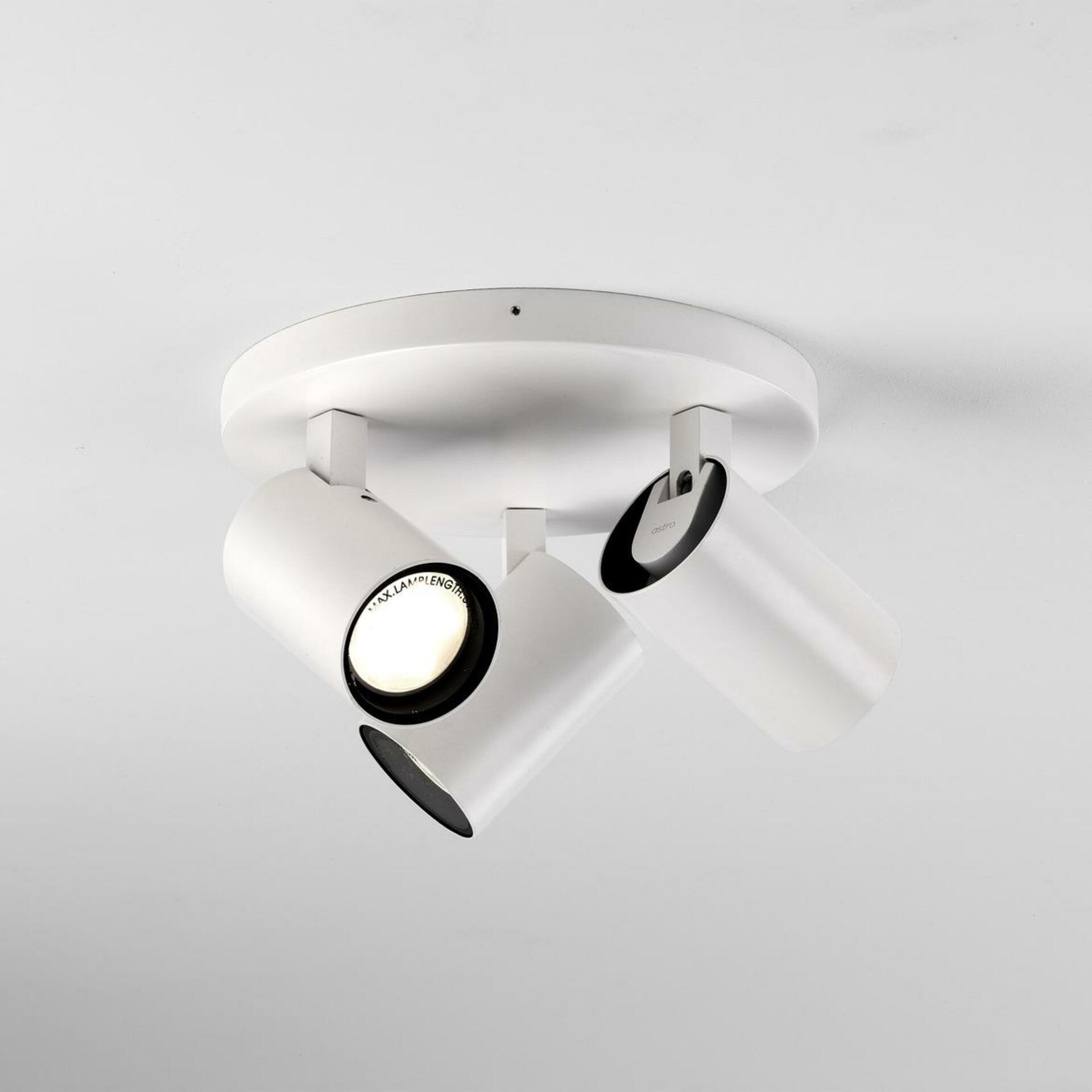 Bodové stropné svietidlo Astro Aqua Triple Round 3x6W GU10 IP44 biela