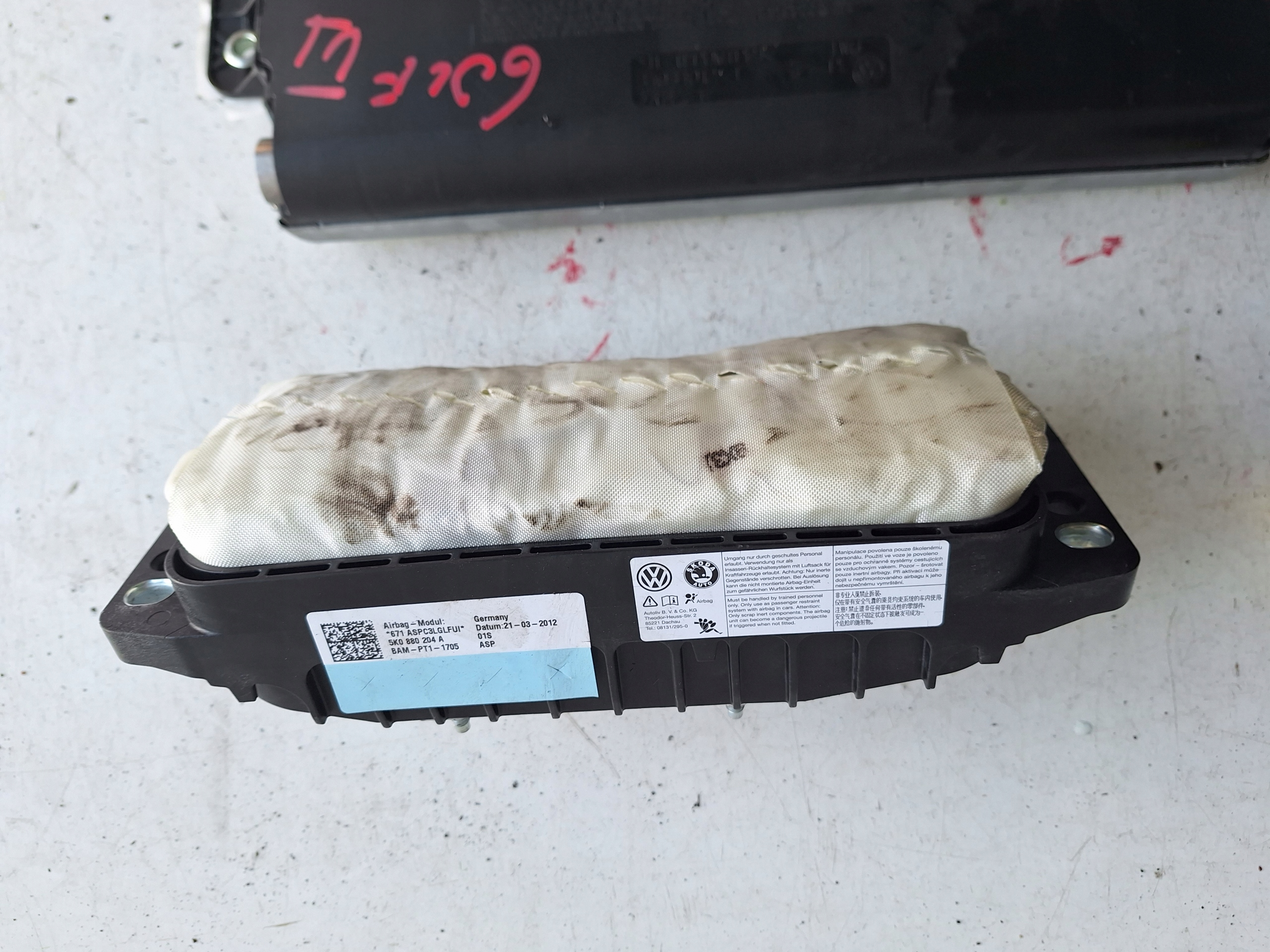 VOLKSWAGEN GOLF VI 08-13 airbag running board
