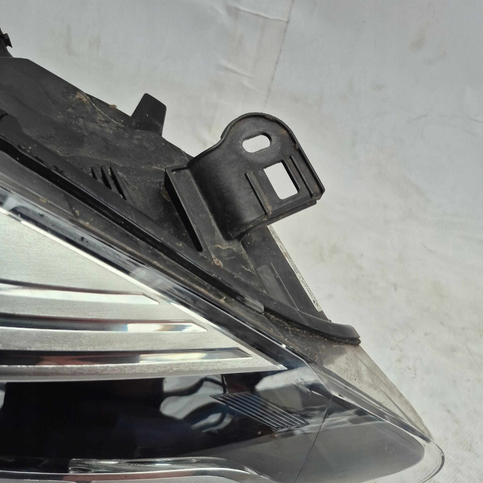 RENAULT MEGANE III LIFT 14- light right front front lens 260100923R