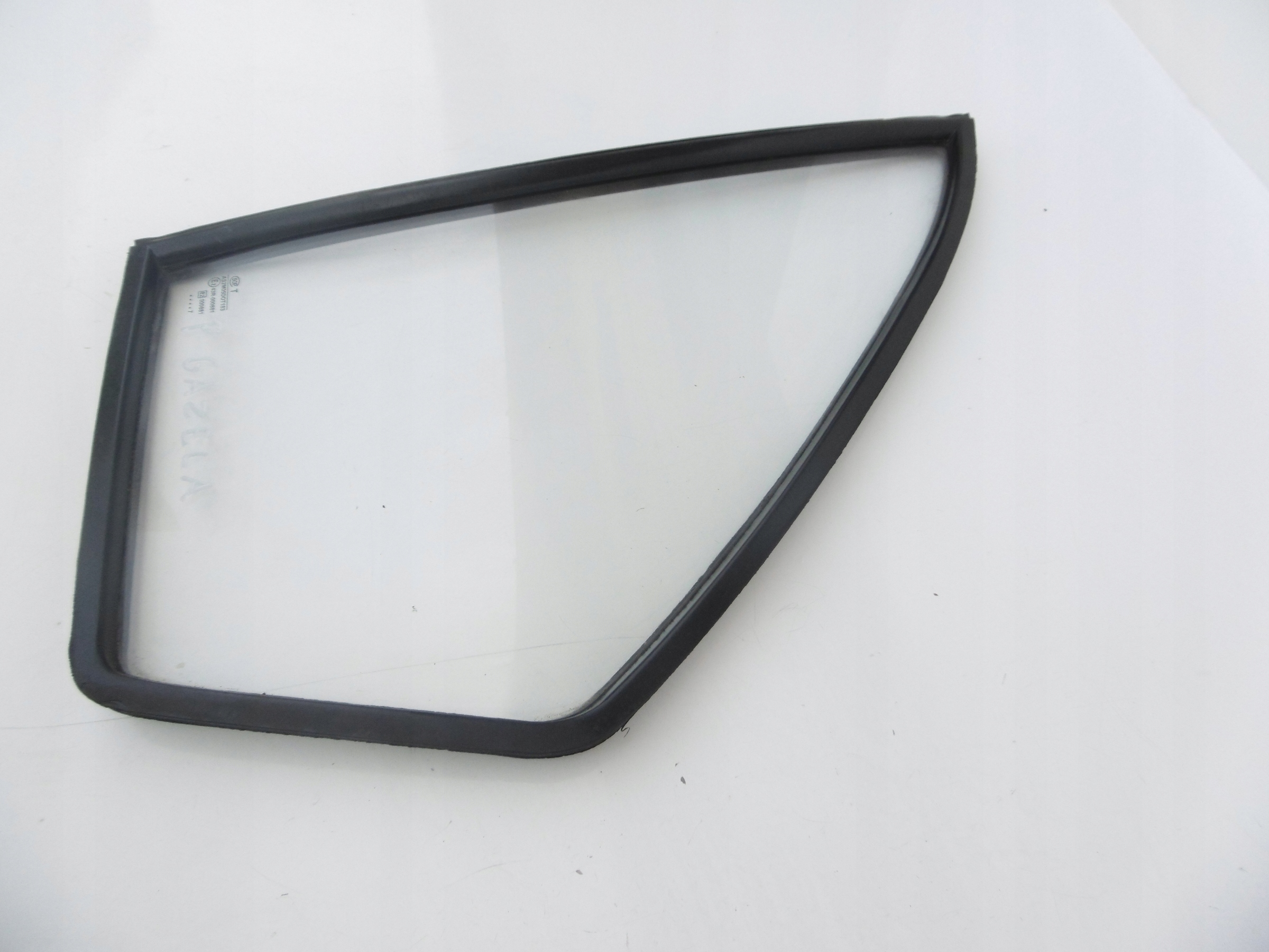 window TROJKAT door right front GAZELLE GAZ GAZELA