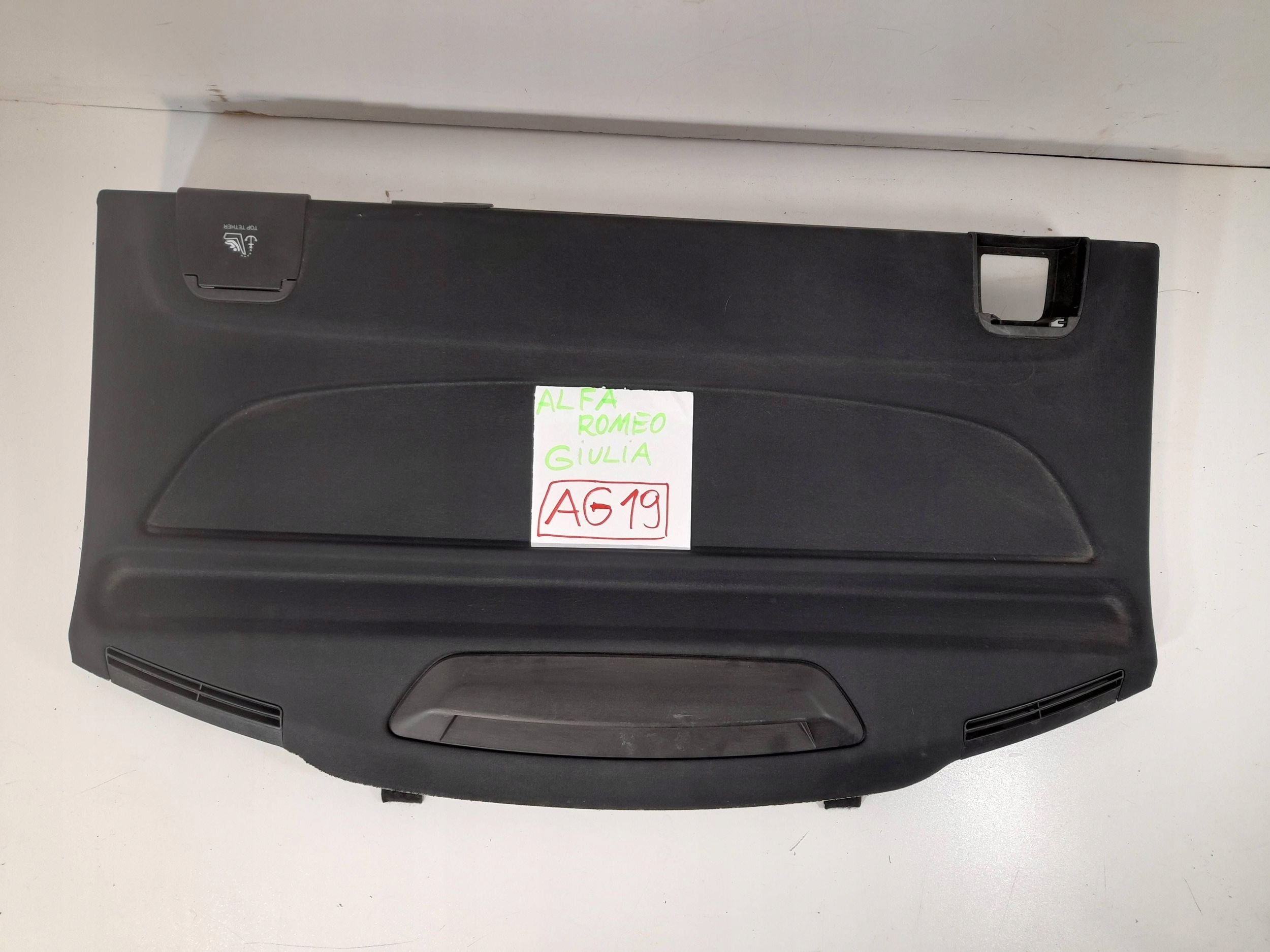 Alfa Romeo Giulia plato boot 01561244300E (AG19)