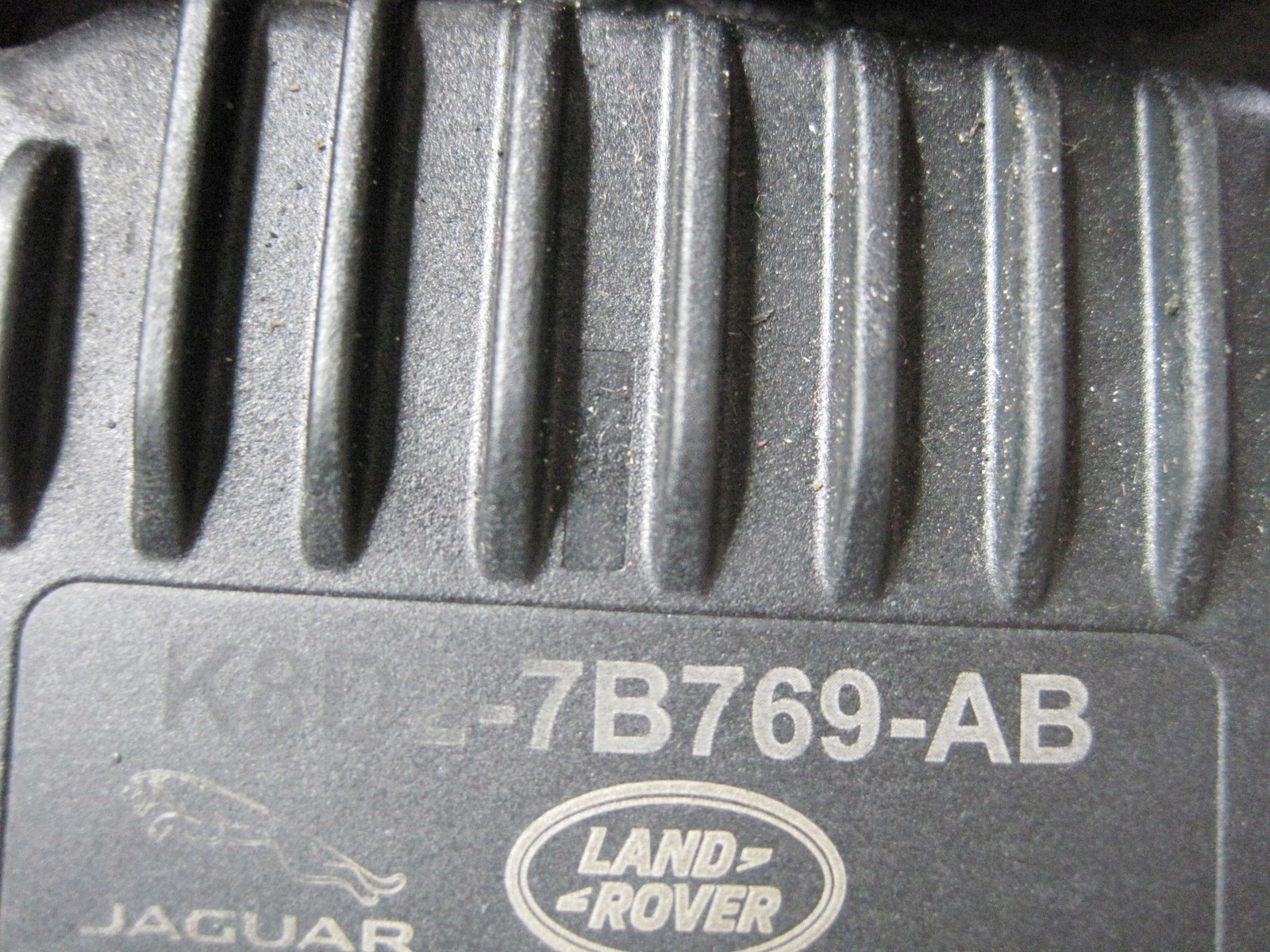 Moduł tylniego mostu Range Rover Evoque II K8D2-7B769-AB Producent Jaguar OE