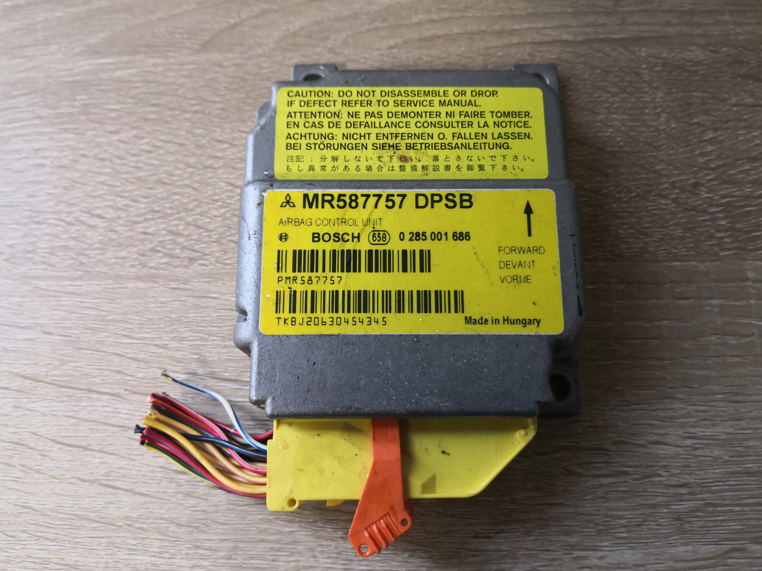 Module SENSOR Airbag MITSUBISHI COLT MR587757
