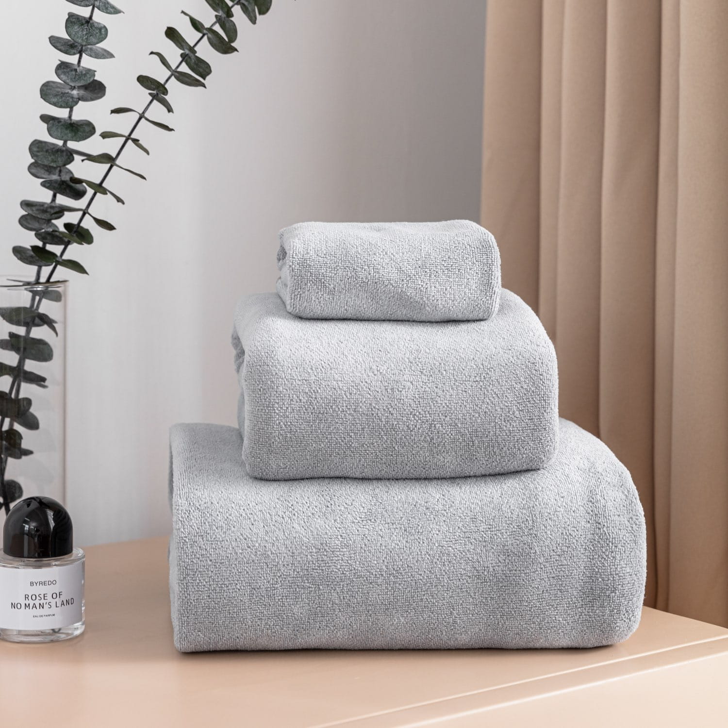 RĘCZNIK KĄPIELOWY SZYBKOSCHNĄCY Z MIKROFIBRY SPORTOWY CHŁONNY 70x140cm Stan opakowania oryginalne