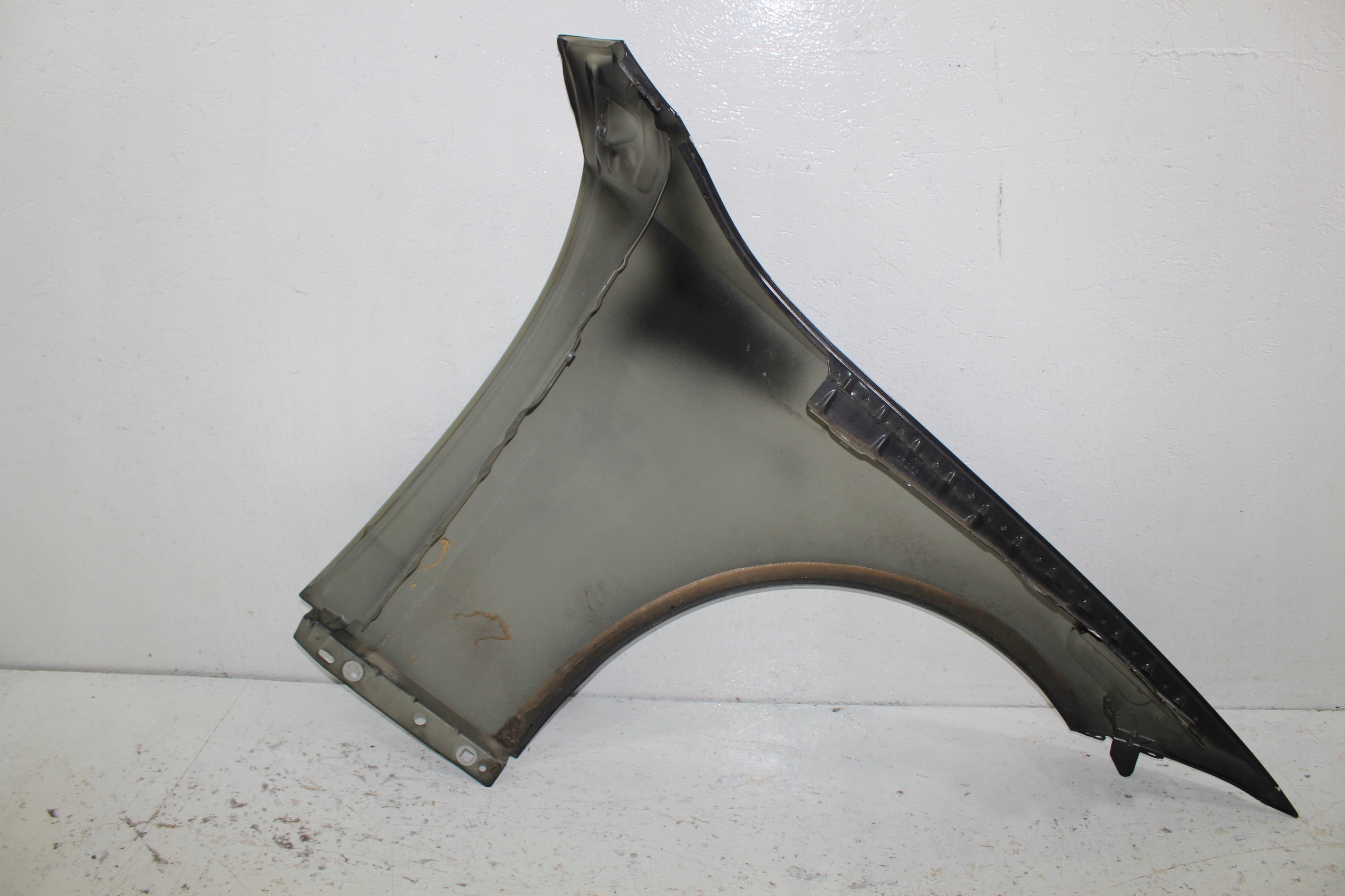 Mercedes C Klasa W206 fender left front A2068810100