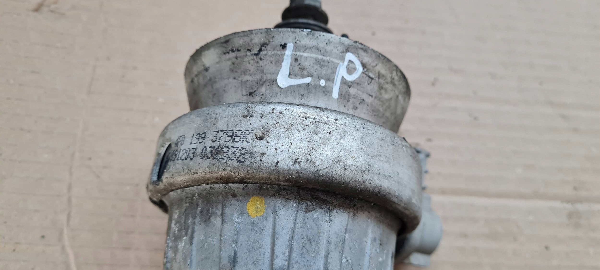 A6 C6 LIFT engine mount left left front 2.0 TDI 4F0199379BK